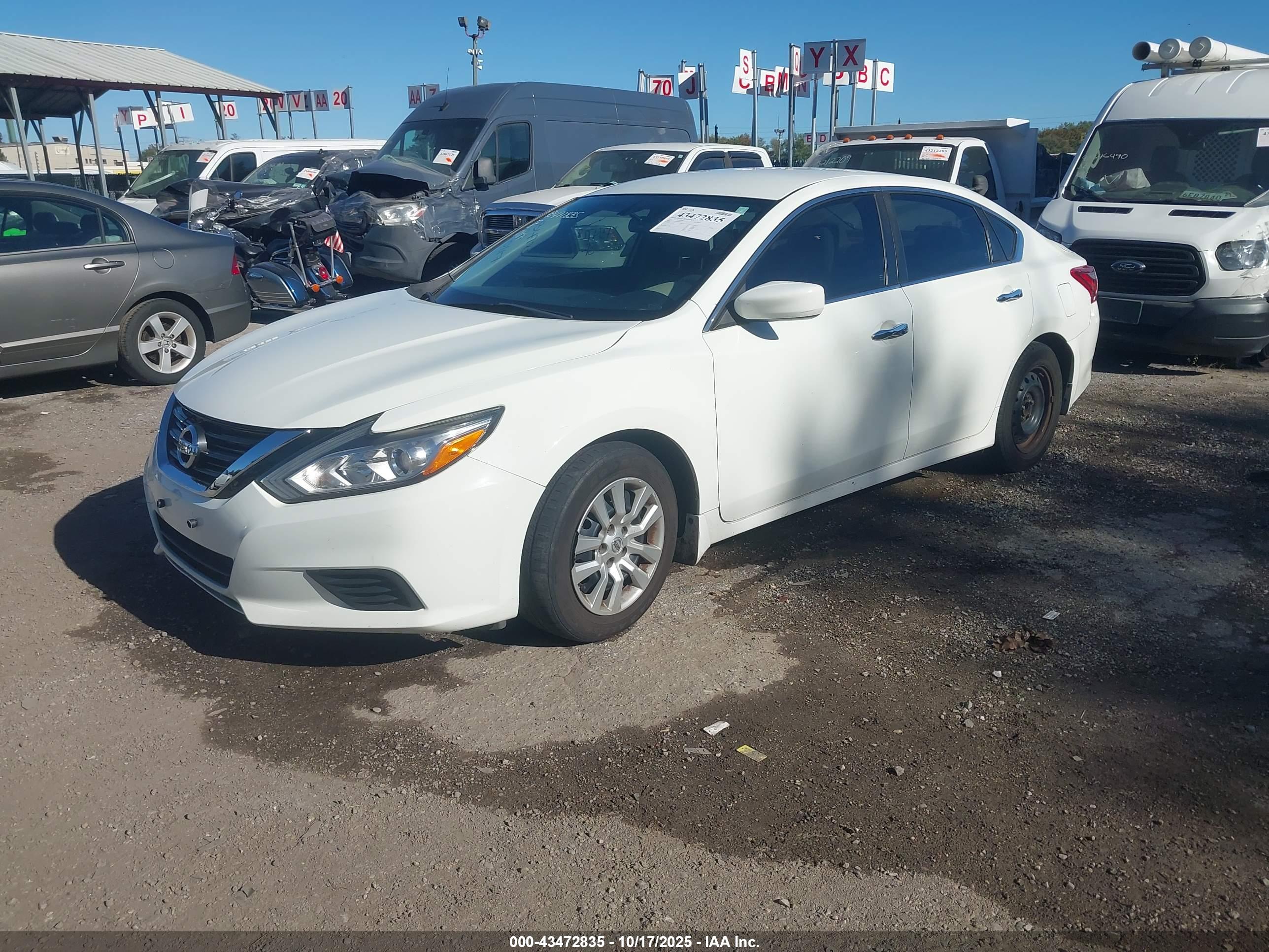 NISSAN ALTIMA image 2
