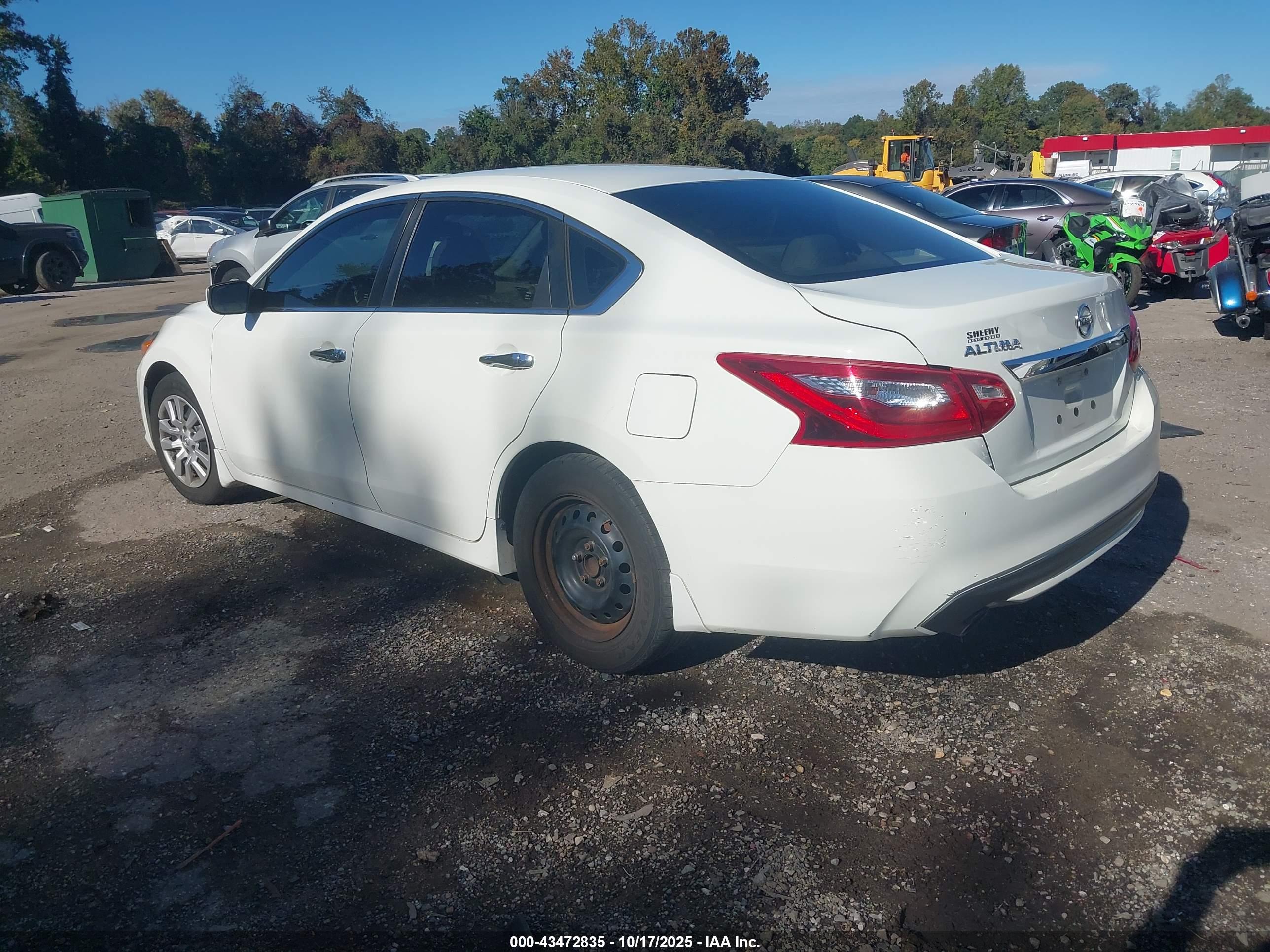 NISSAN ALTIMA image 3