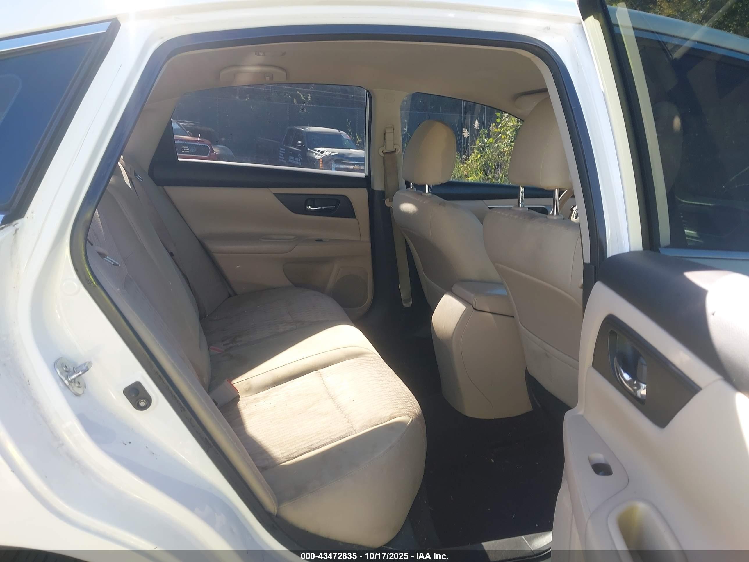 NISSAN ALTIMA image 8