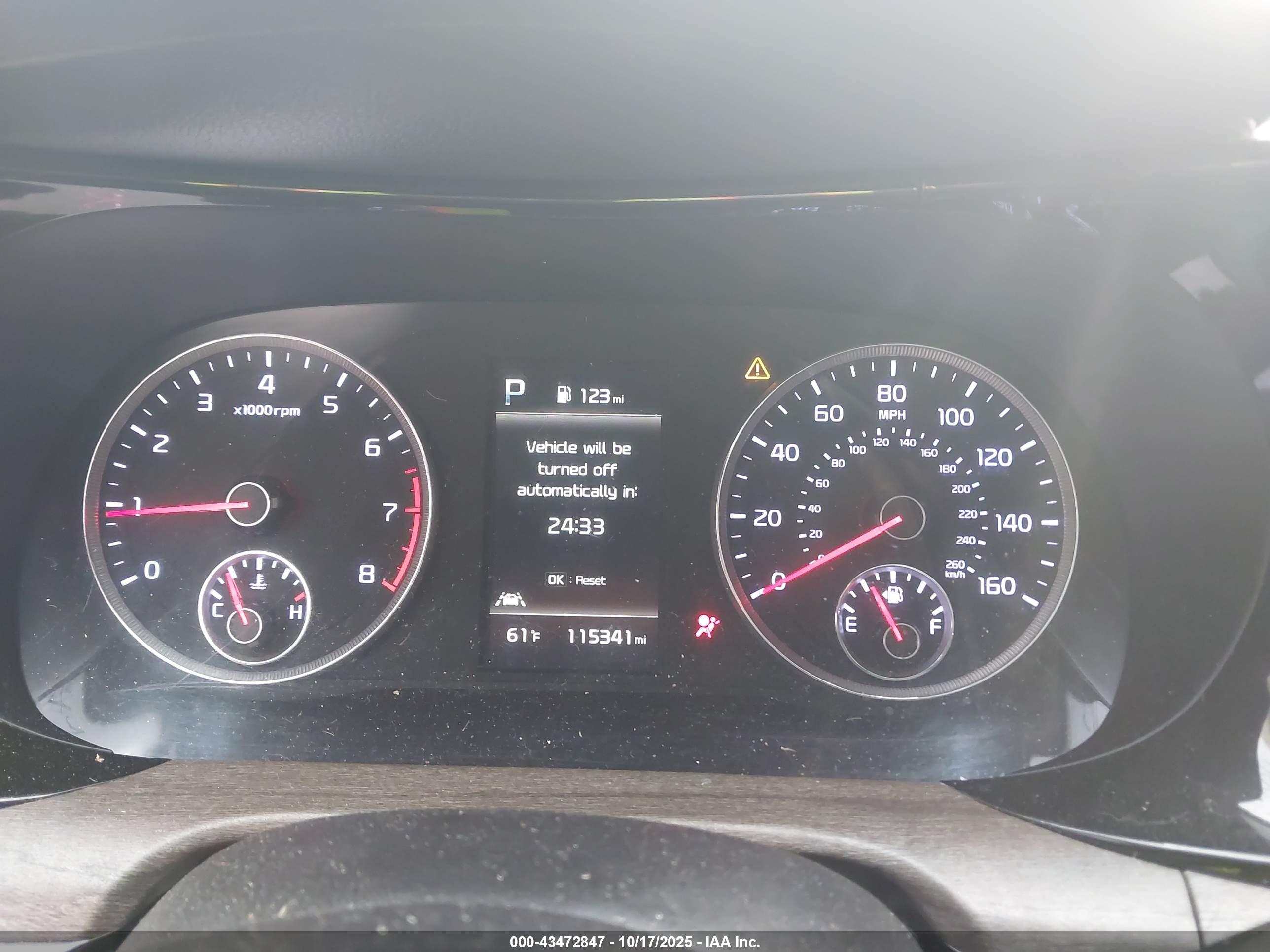 KIA K5 image 7