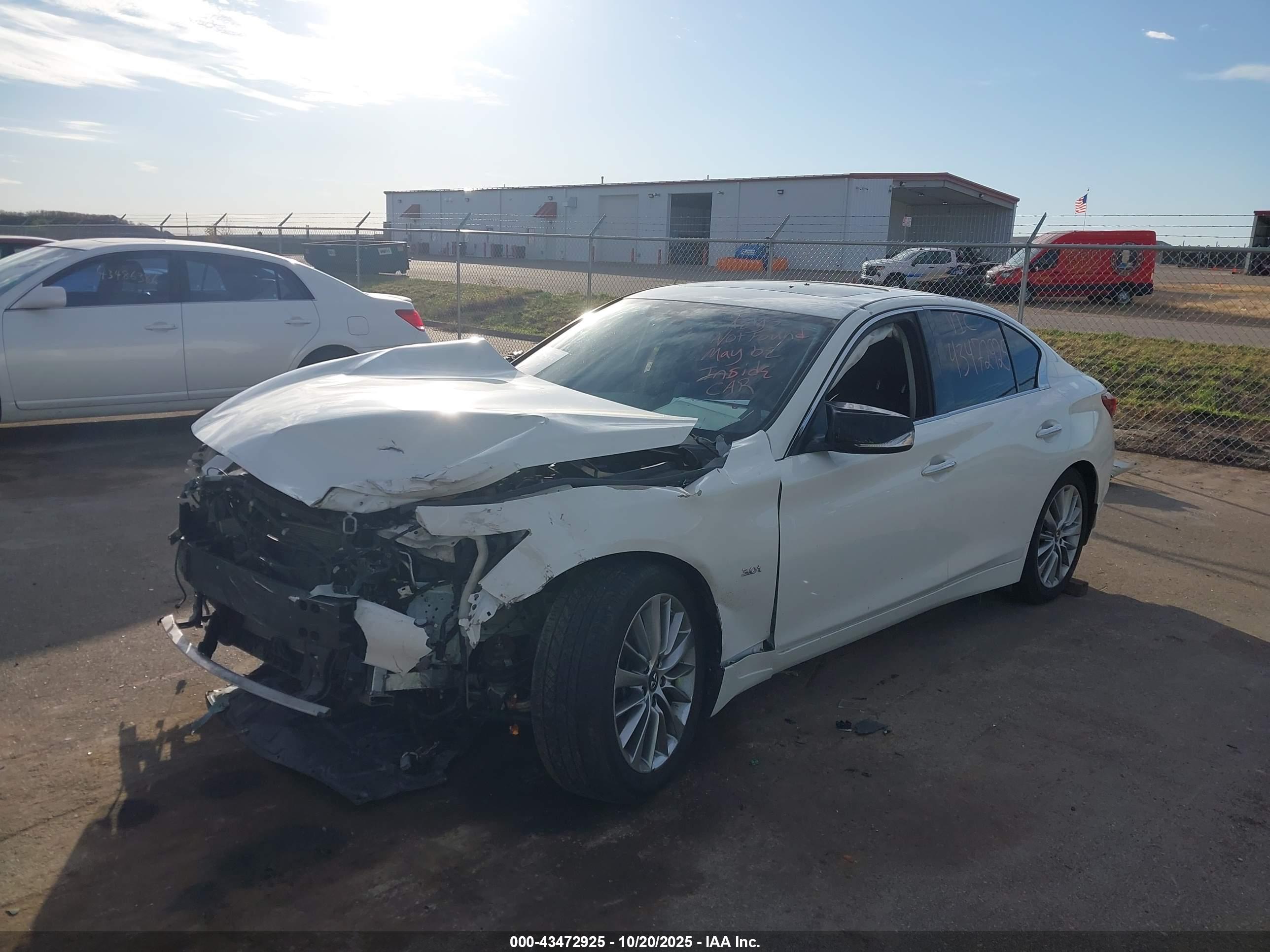 INFINITI Q50 image 2