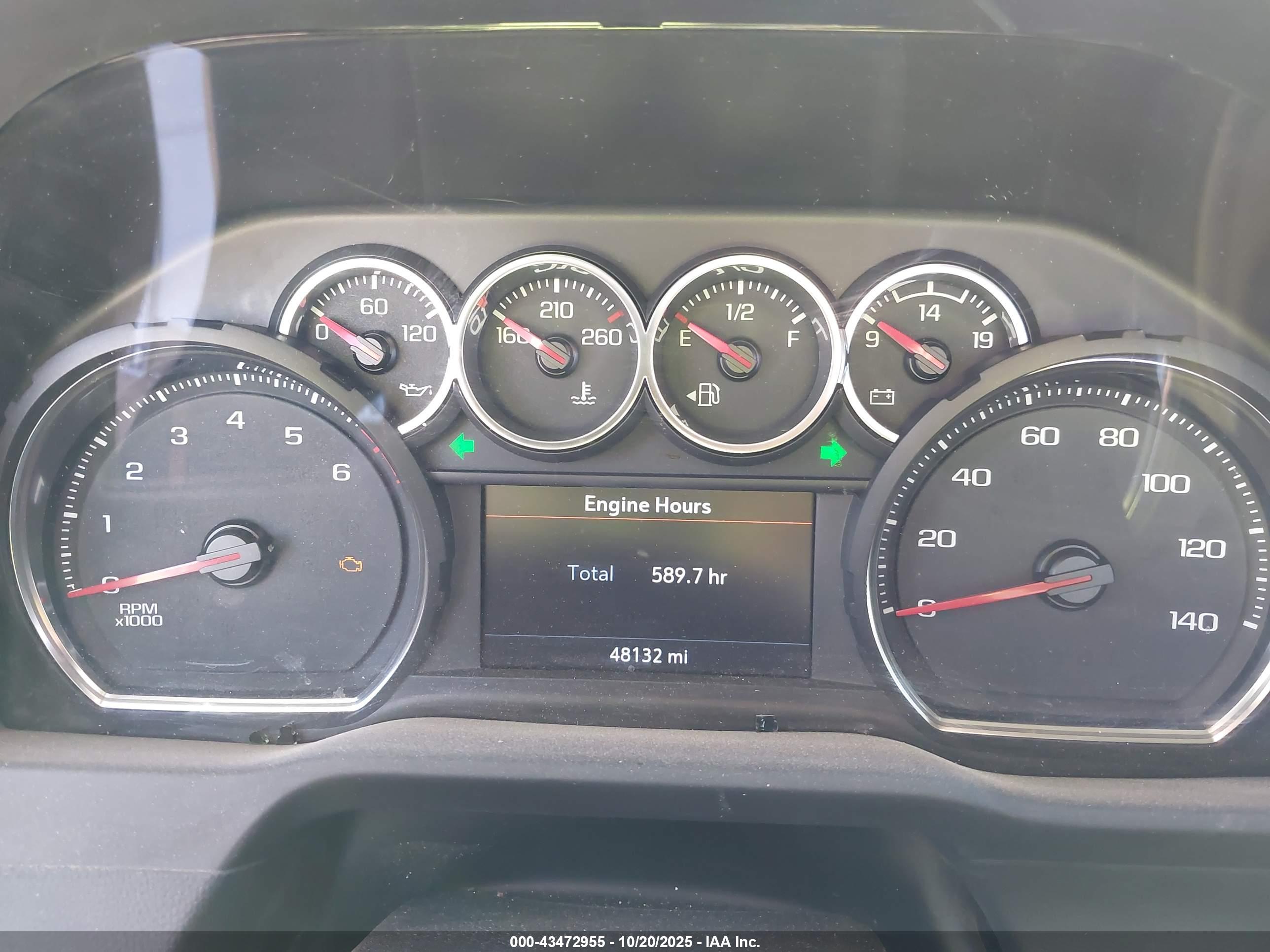 CHEVROLET SILVERADO image 7