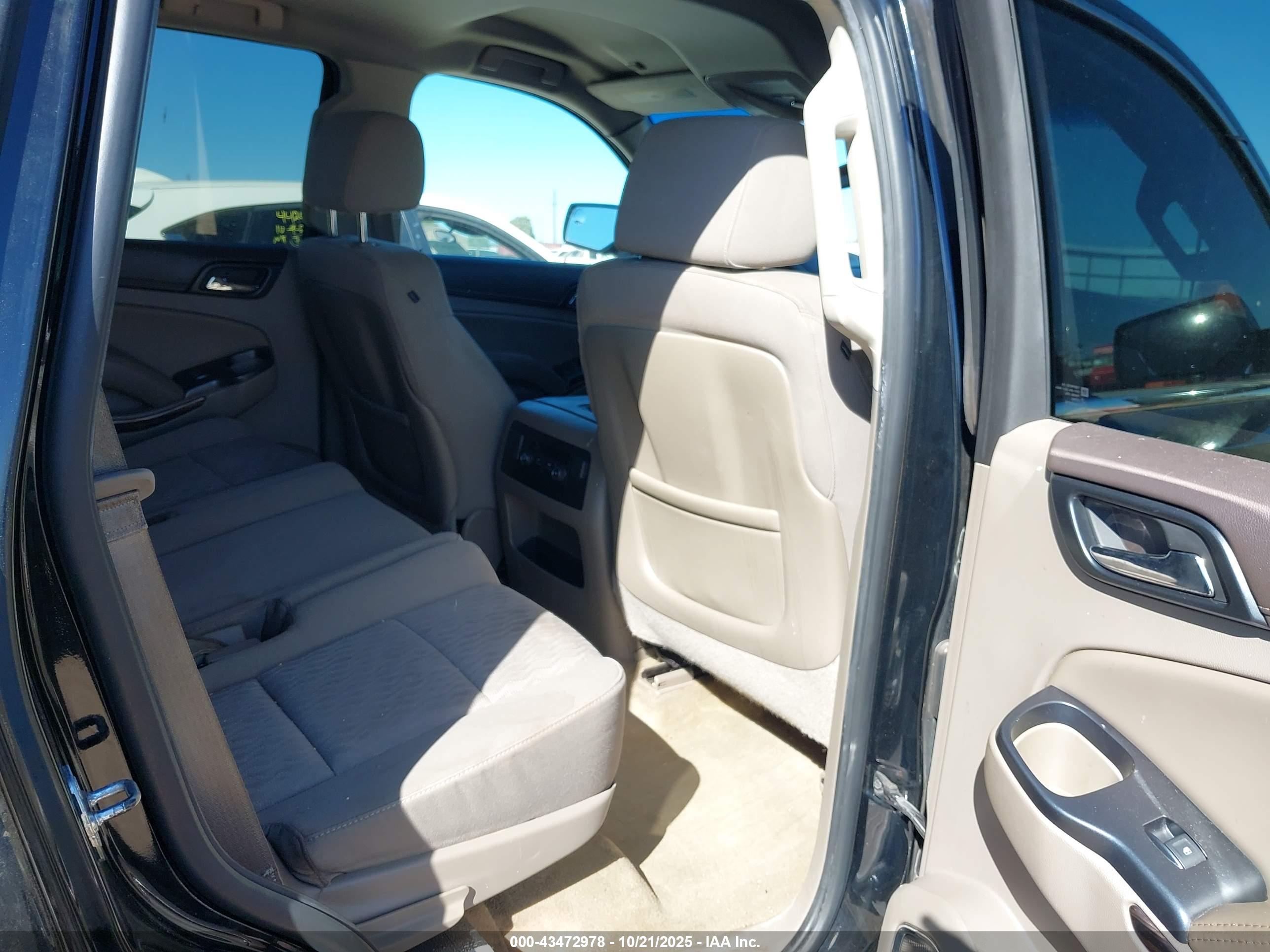 GMC YUKON image 8