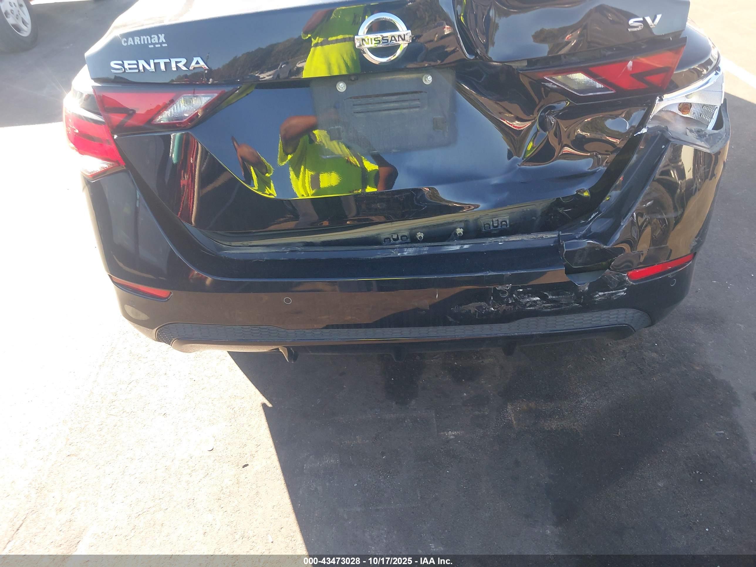 NISSAN SENTRA image 6