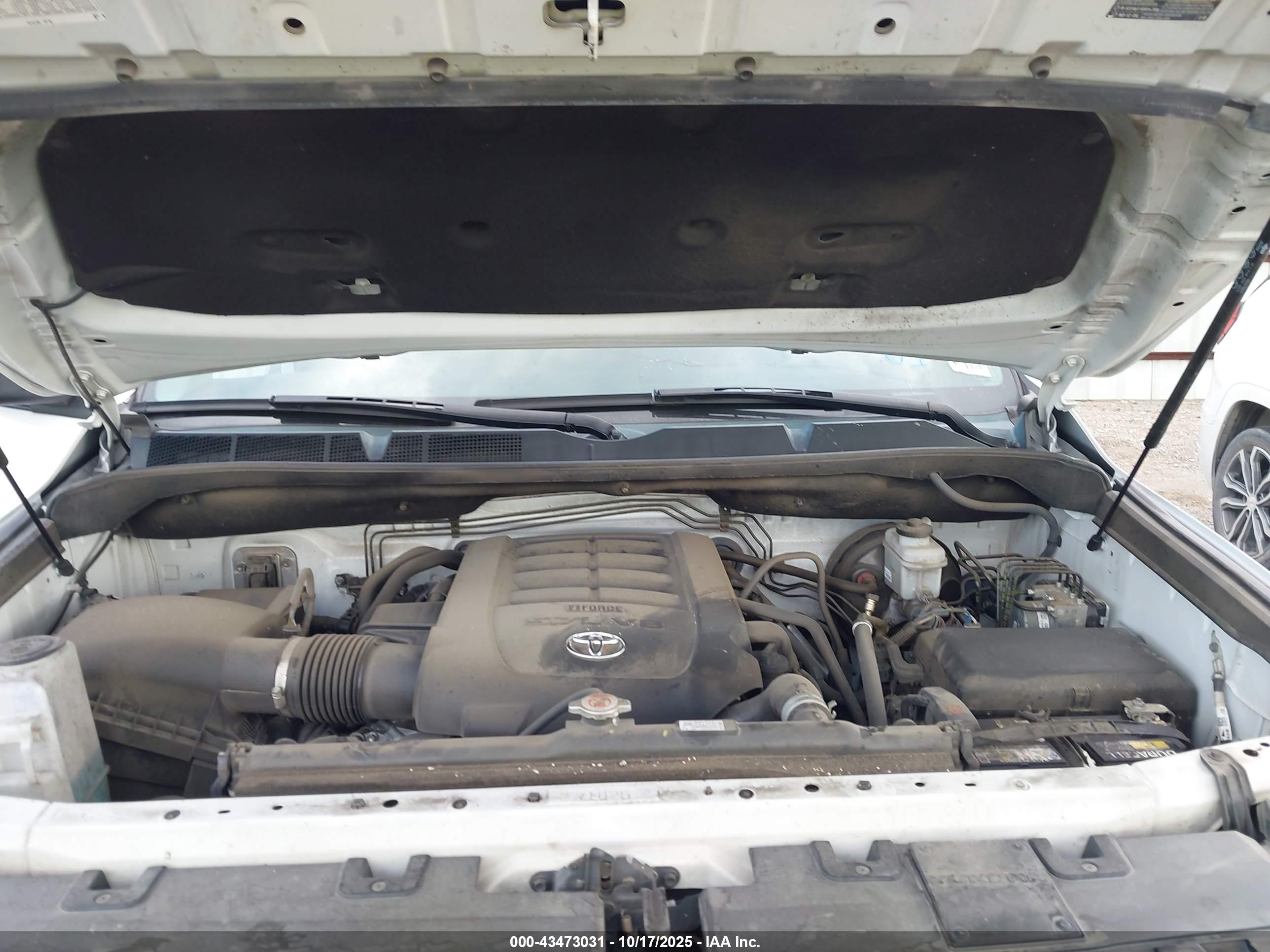 TOYOTA TUNDRA image 10