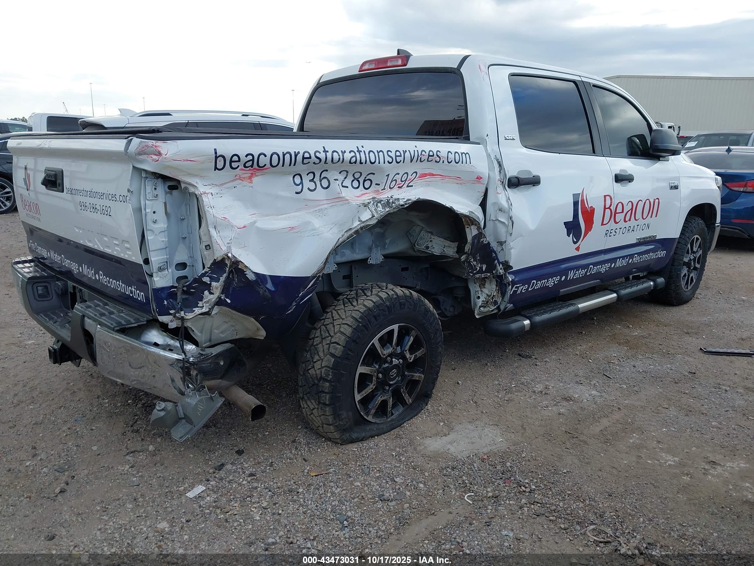 TOYOTA TUNDRA image 4