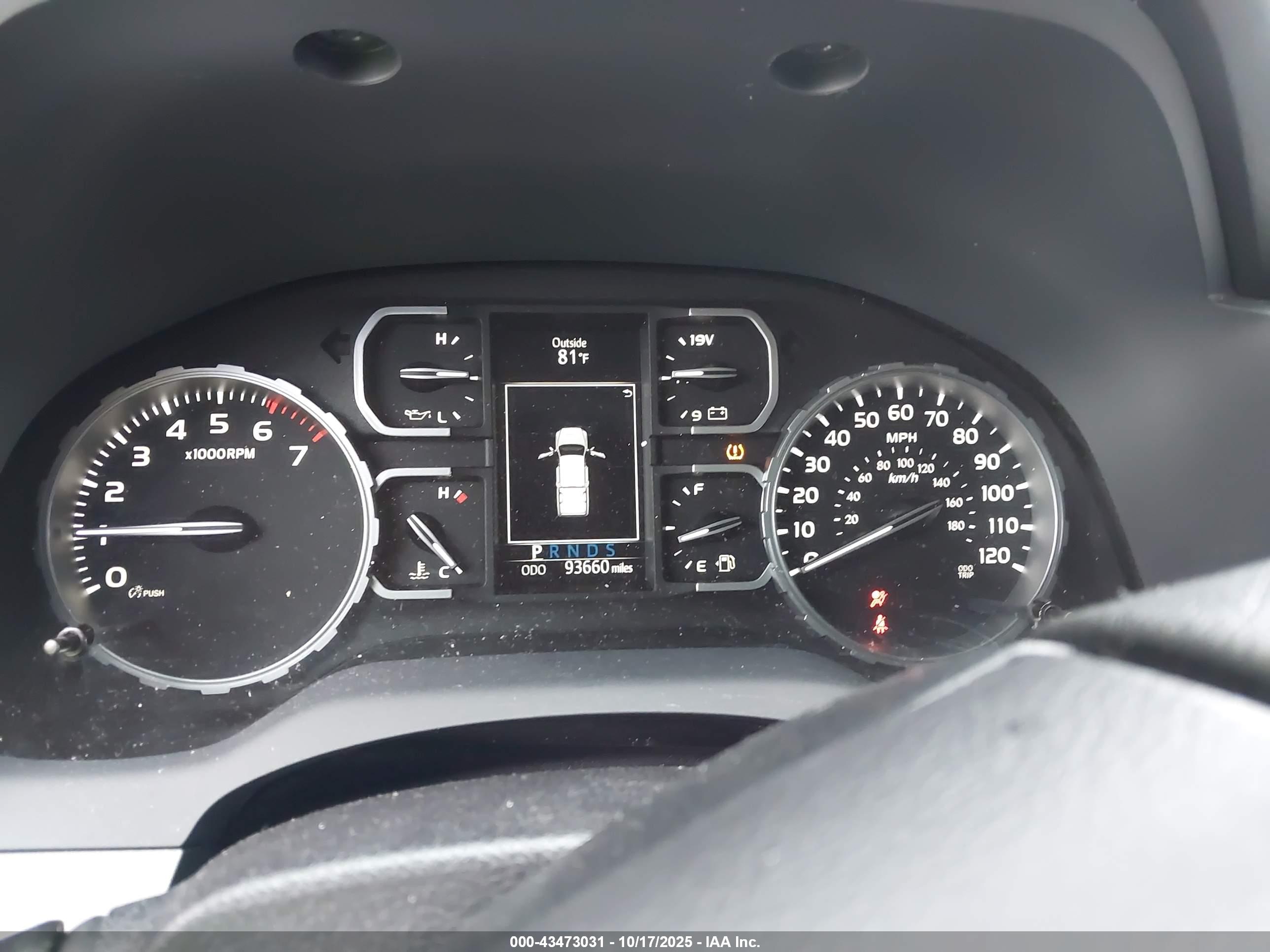TOYOTA TUNDRA image 7