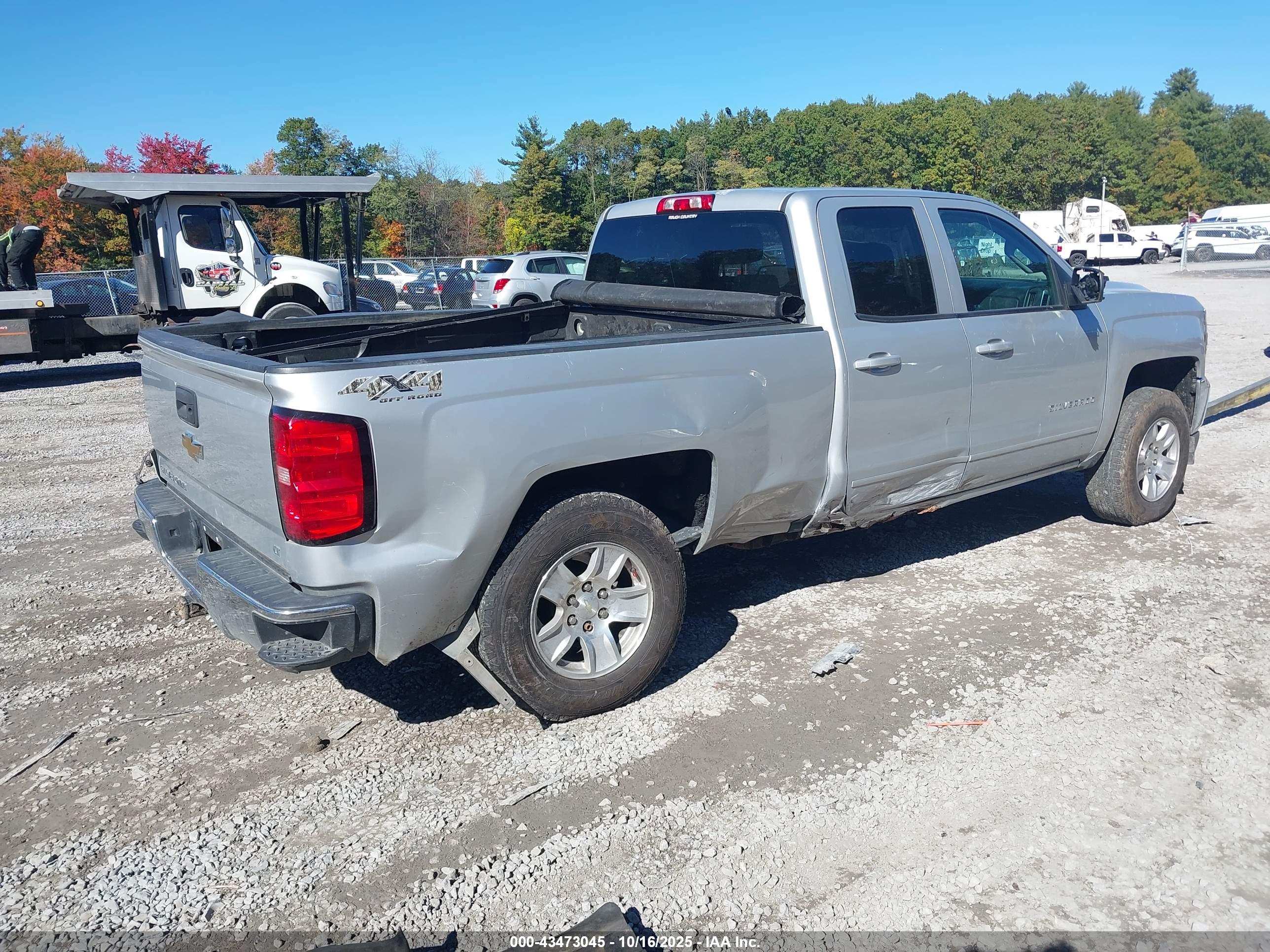 CHEVROLET SILVERADO image 4