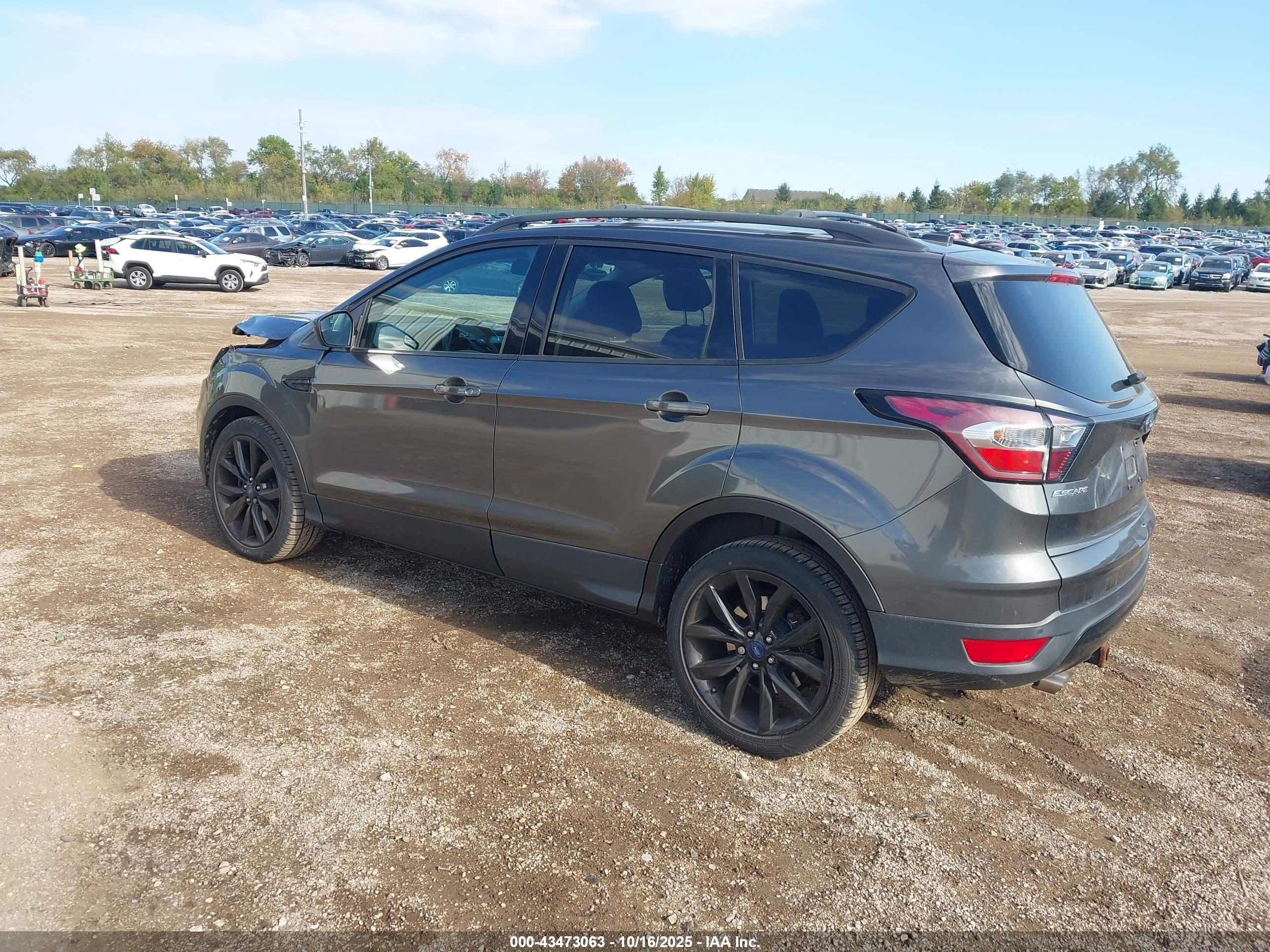 FORD ESCAPE image 3