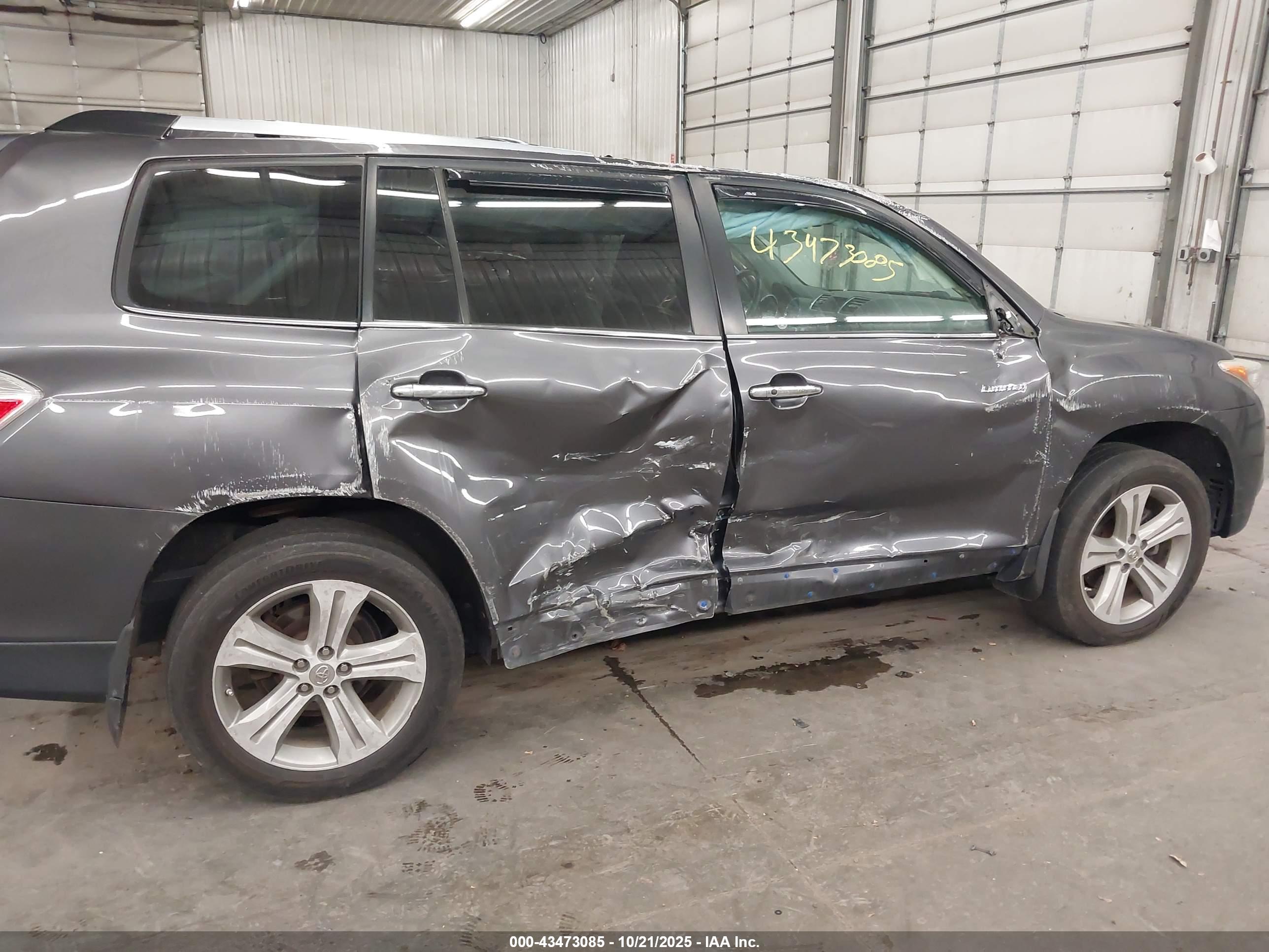 TOYOTA HIGHLANDER image 6