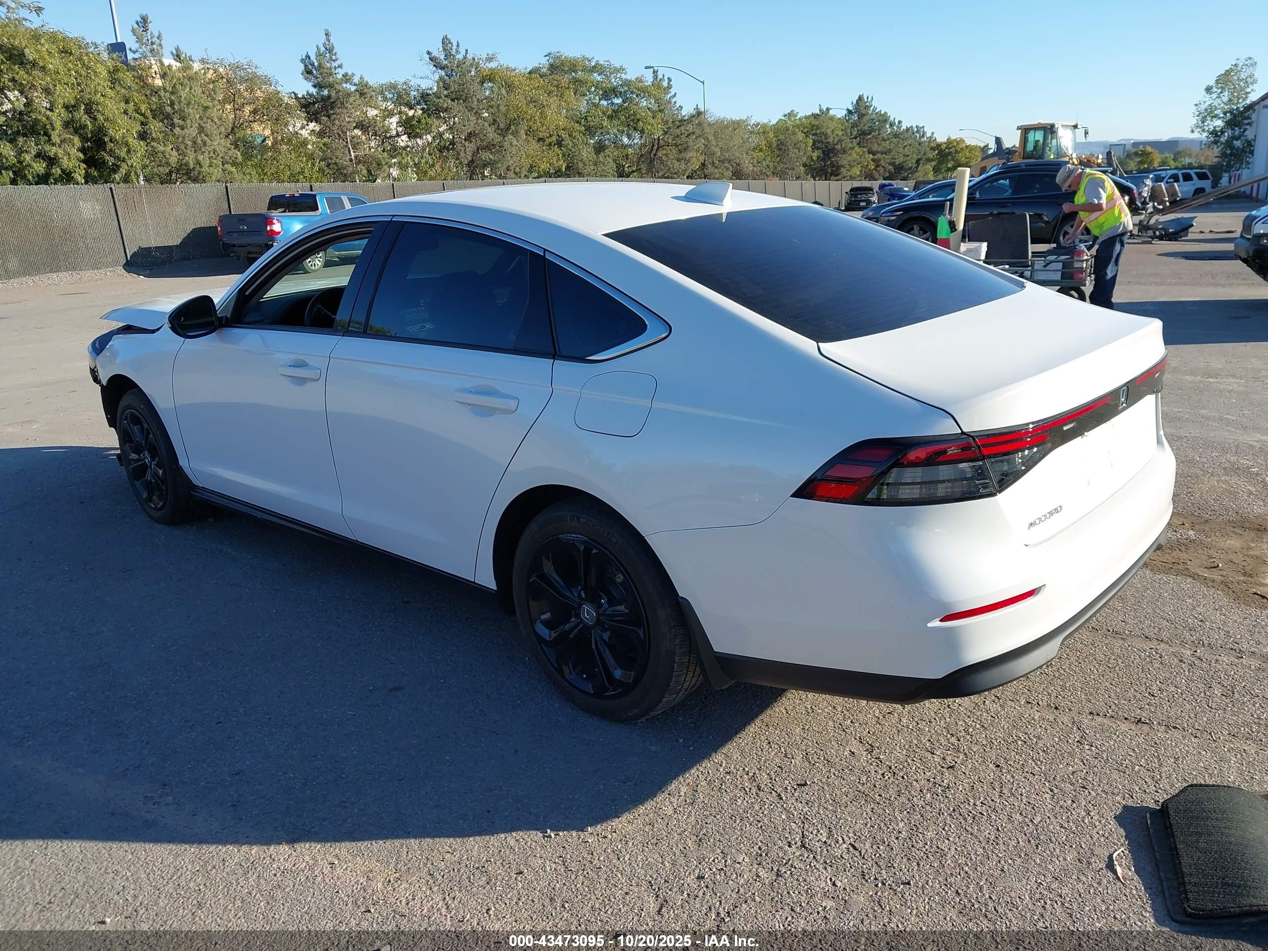 HONDA ACCORD image 3