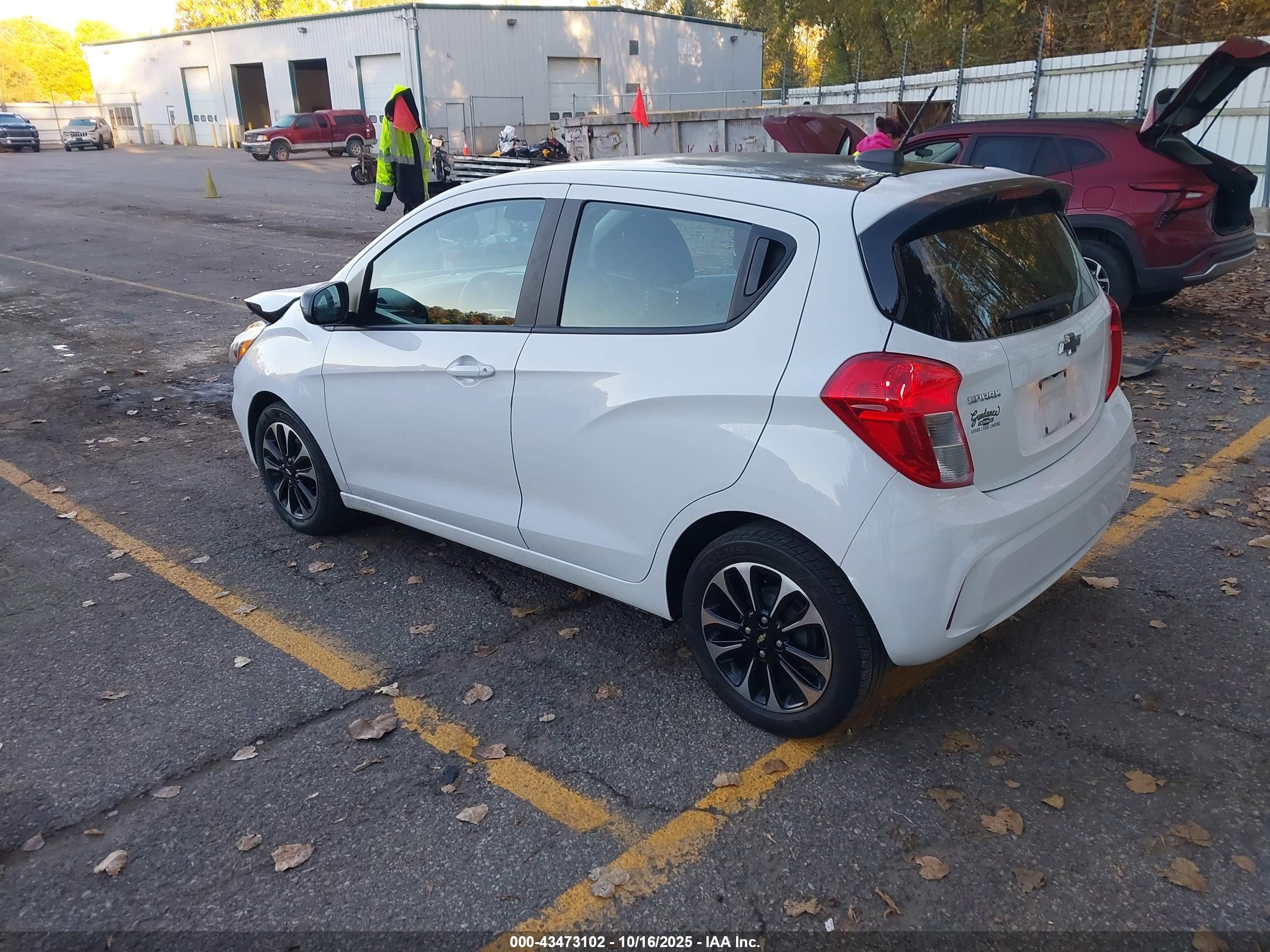 CHEVROLET SPARK image 3