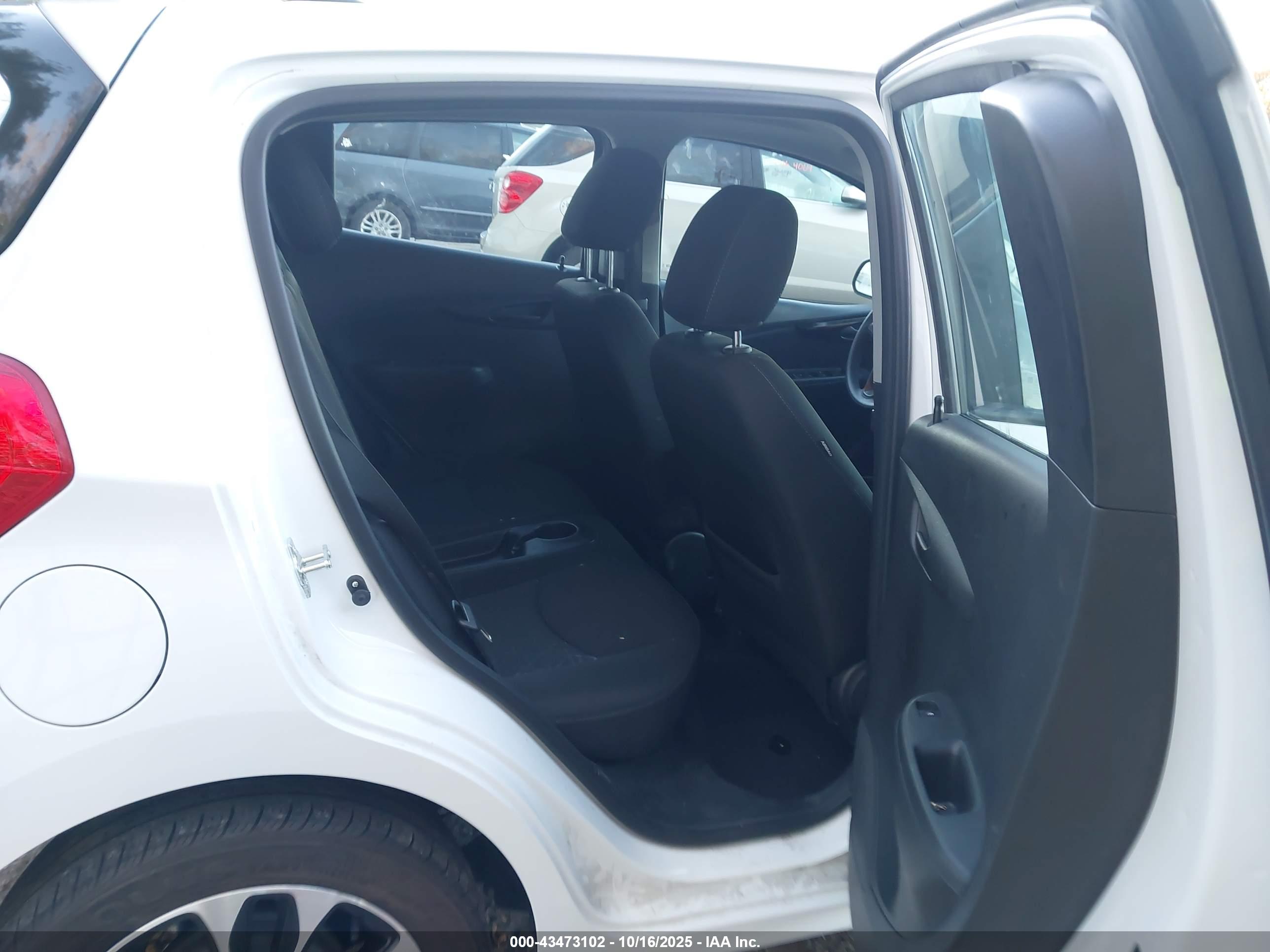 CHEVROLET SPARK image 8