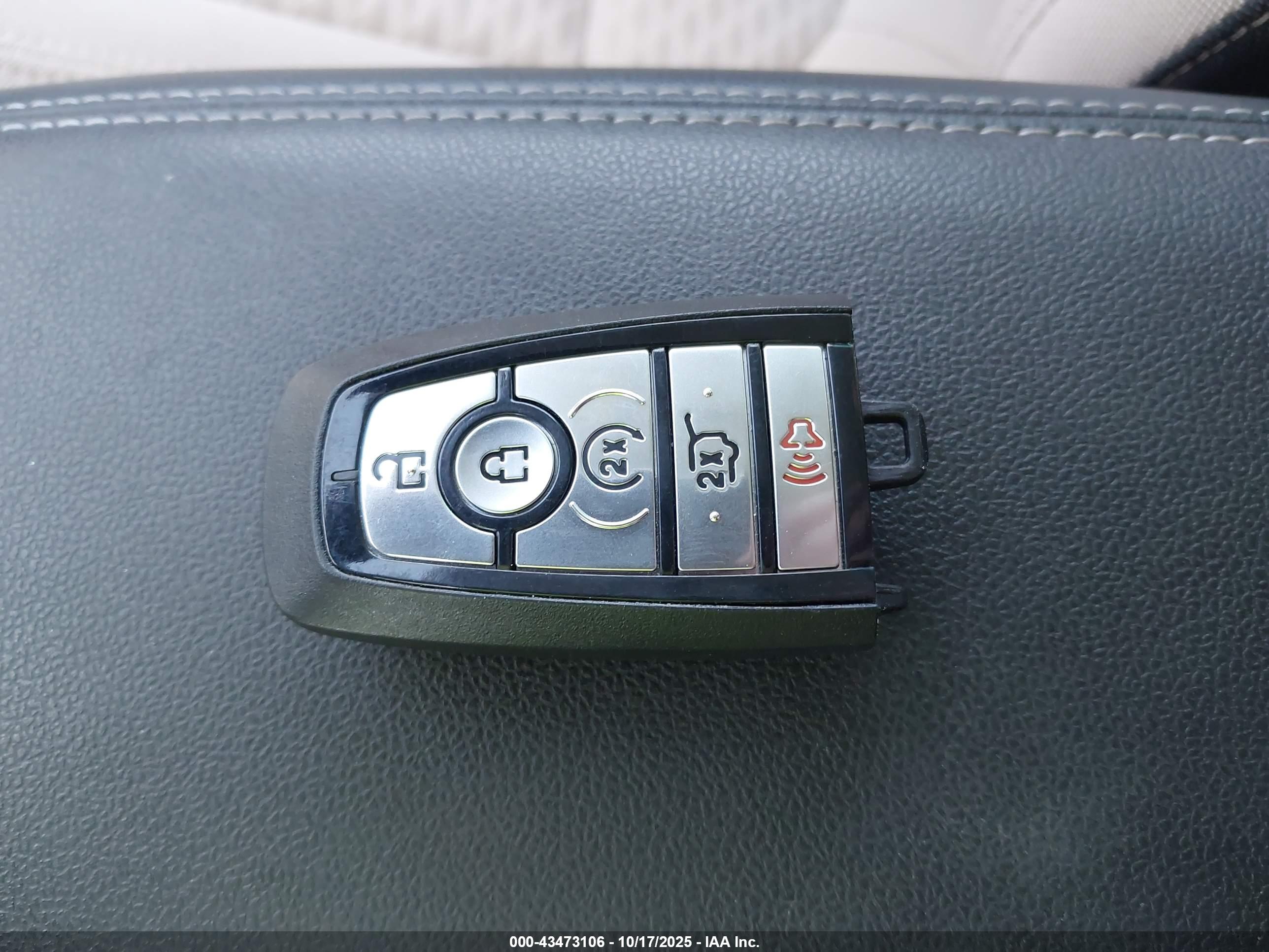 FORD ESCAPE image 11