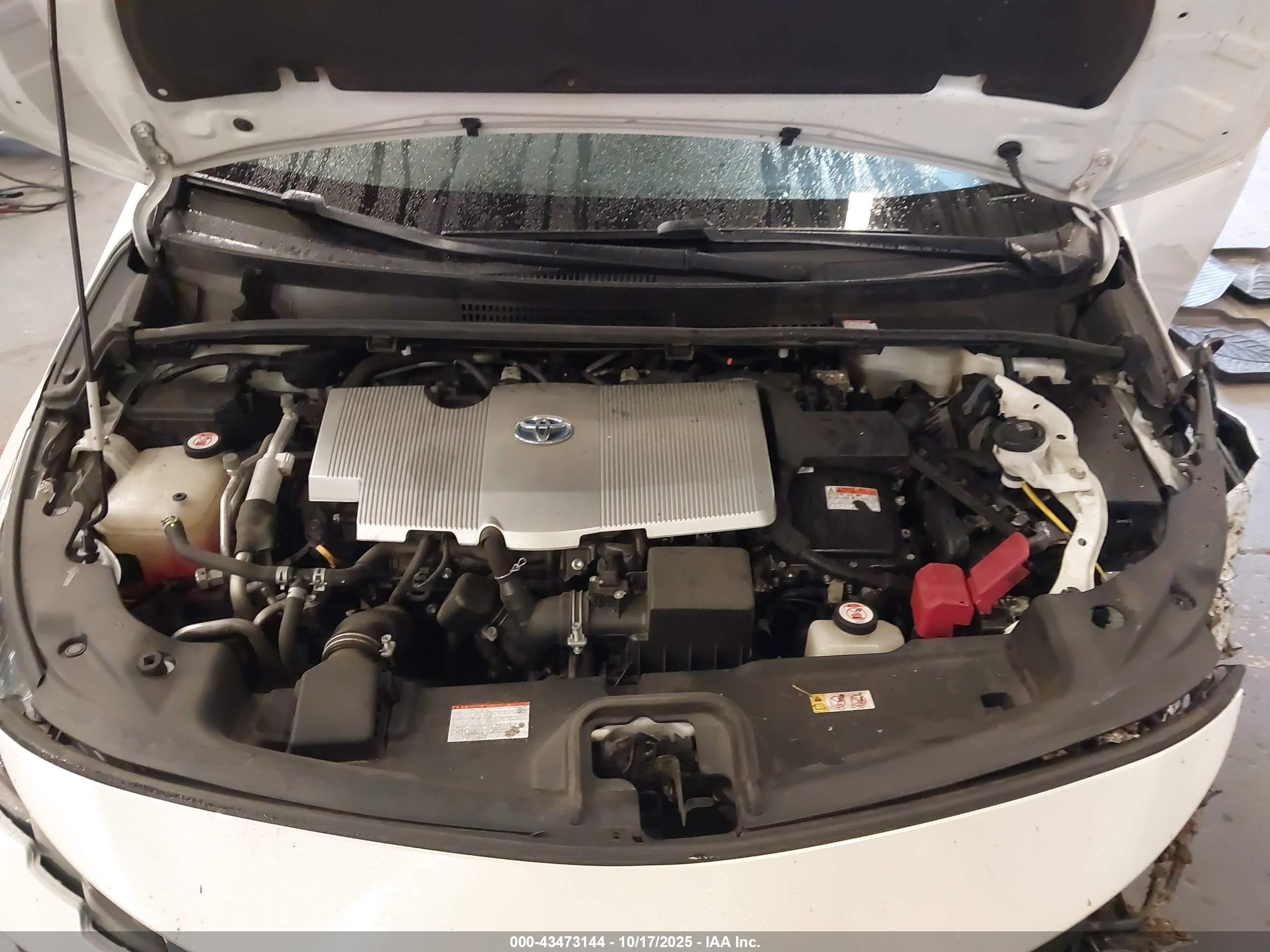 TOYOTA PRIUS image 10