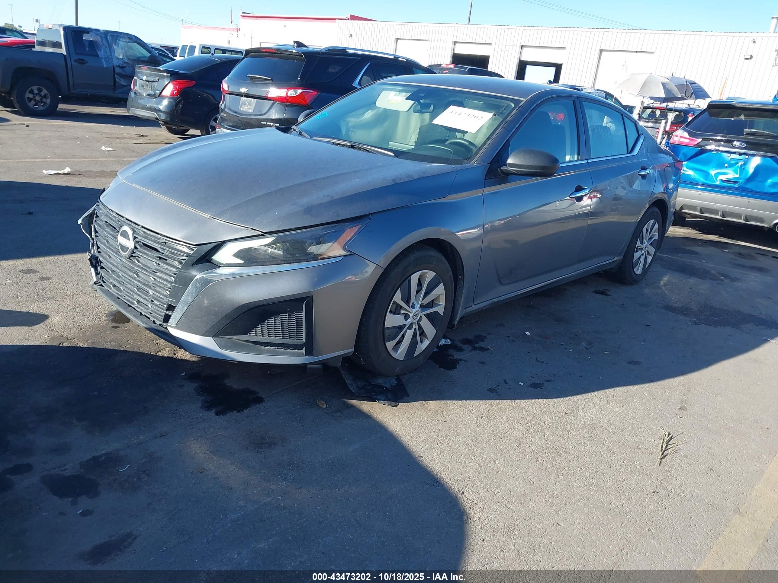 NISSAN ALTIMA image 2