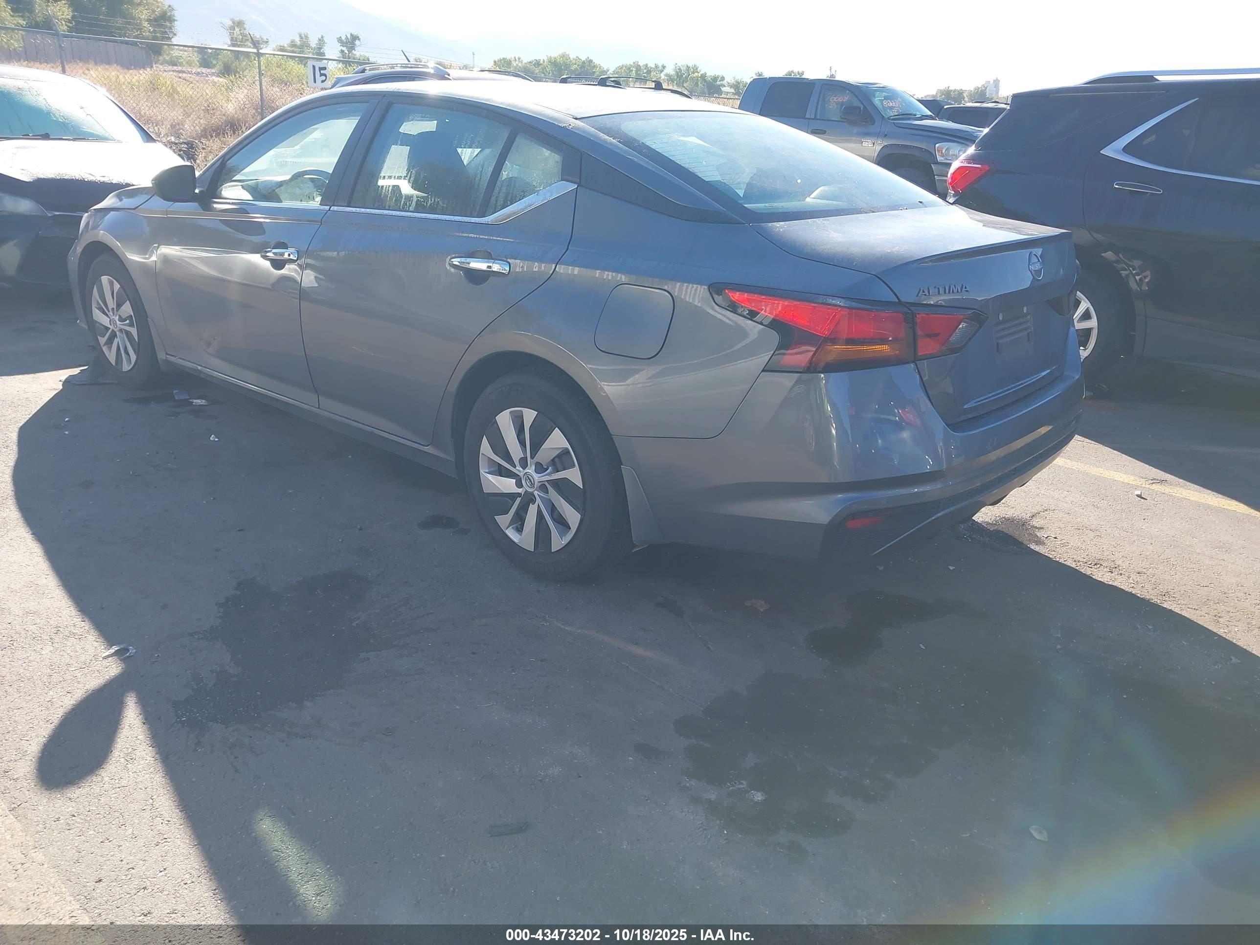NISSAN ALTIMA image 3