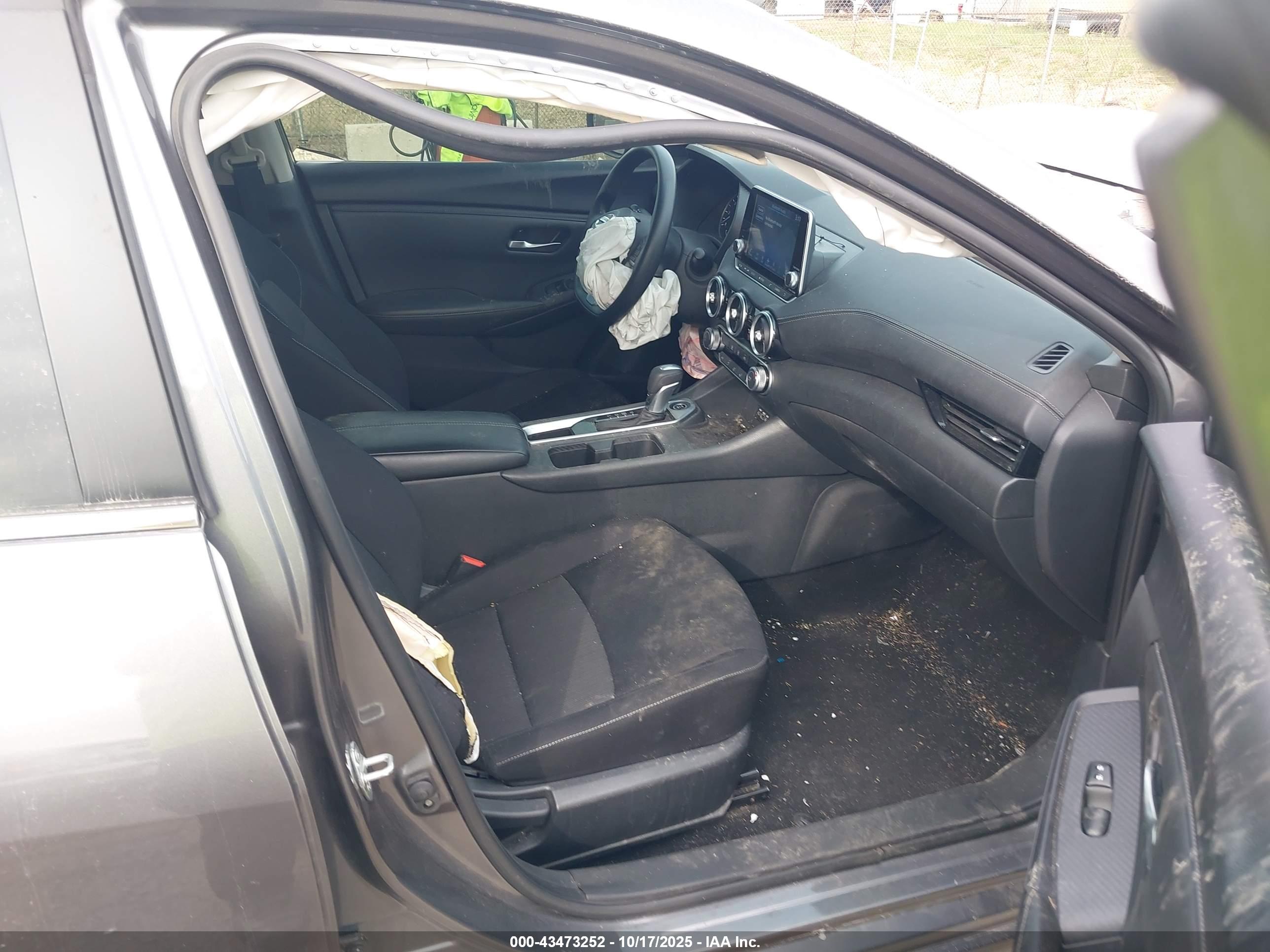 NISSAN SENTRA image 5