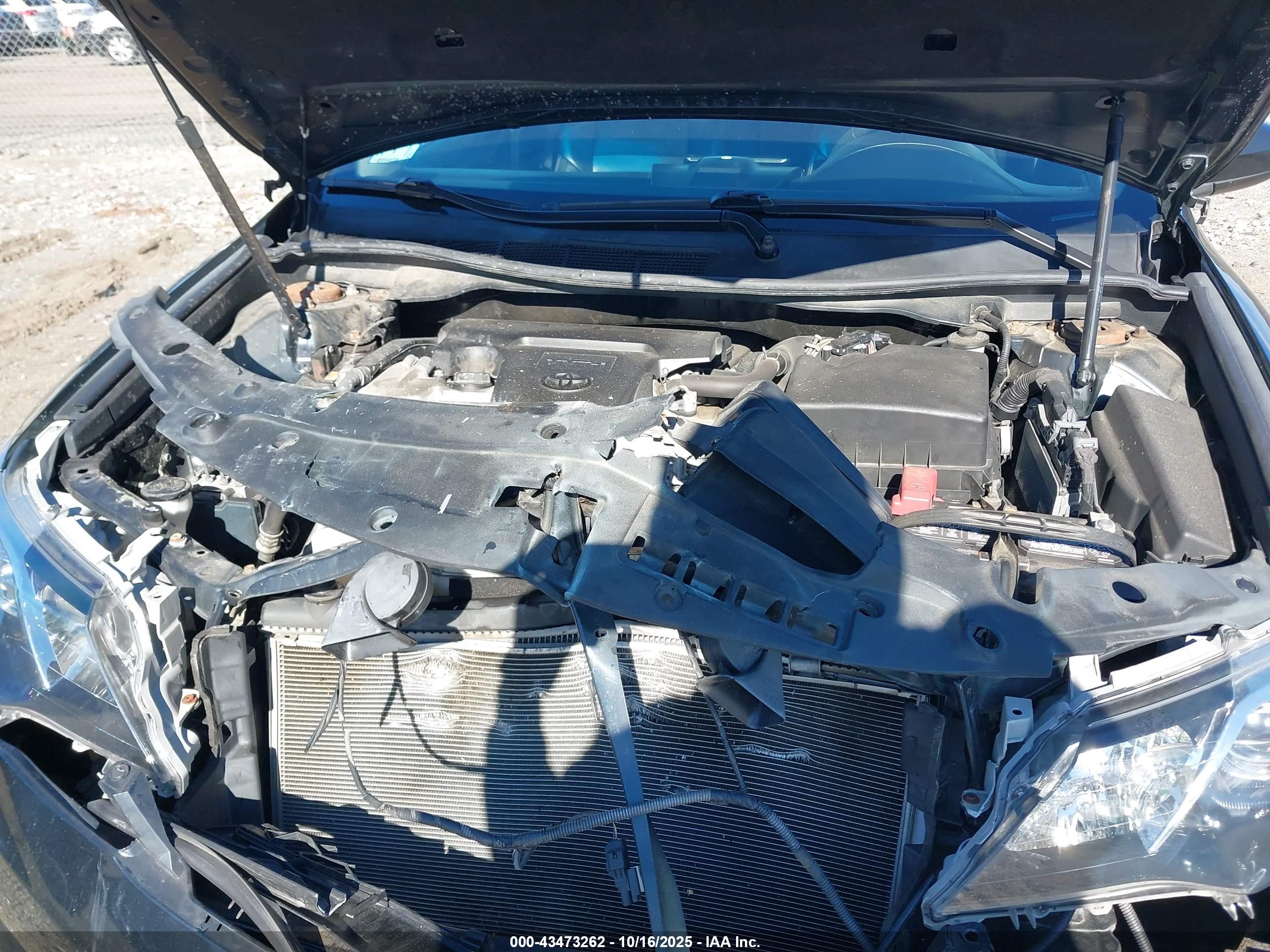 TOYOTA CAMRY image 10