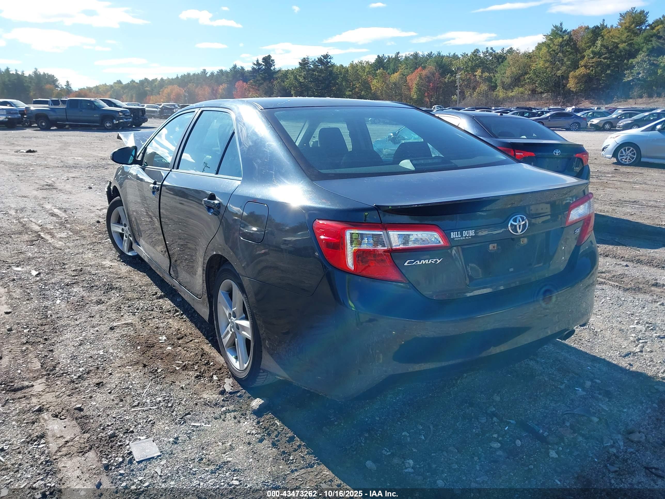 TOYOTA CAMRY image 3