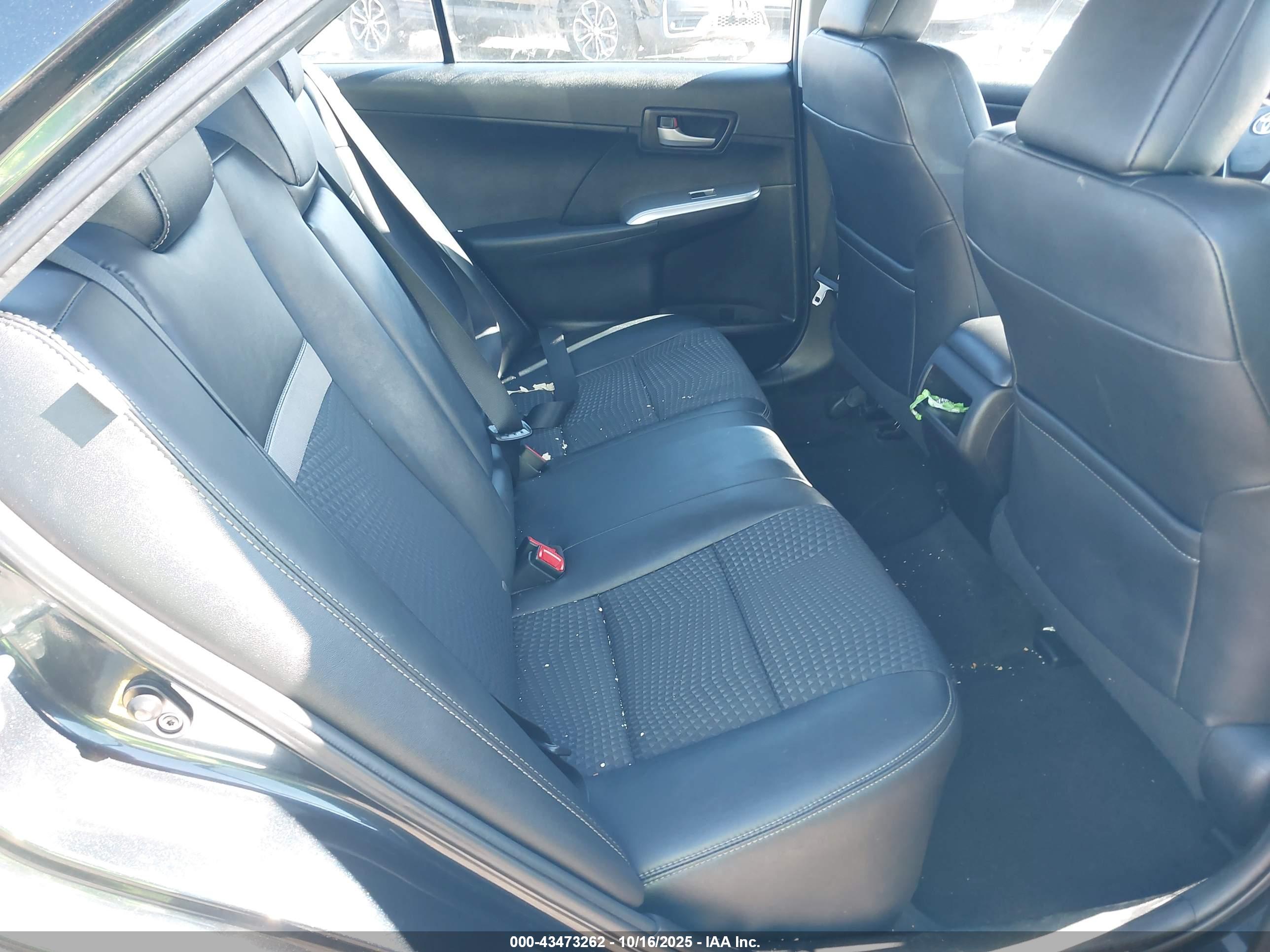 TOYOTA CAMRY image 8