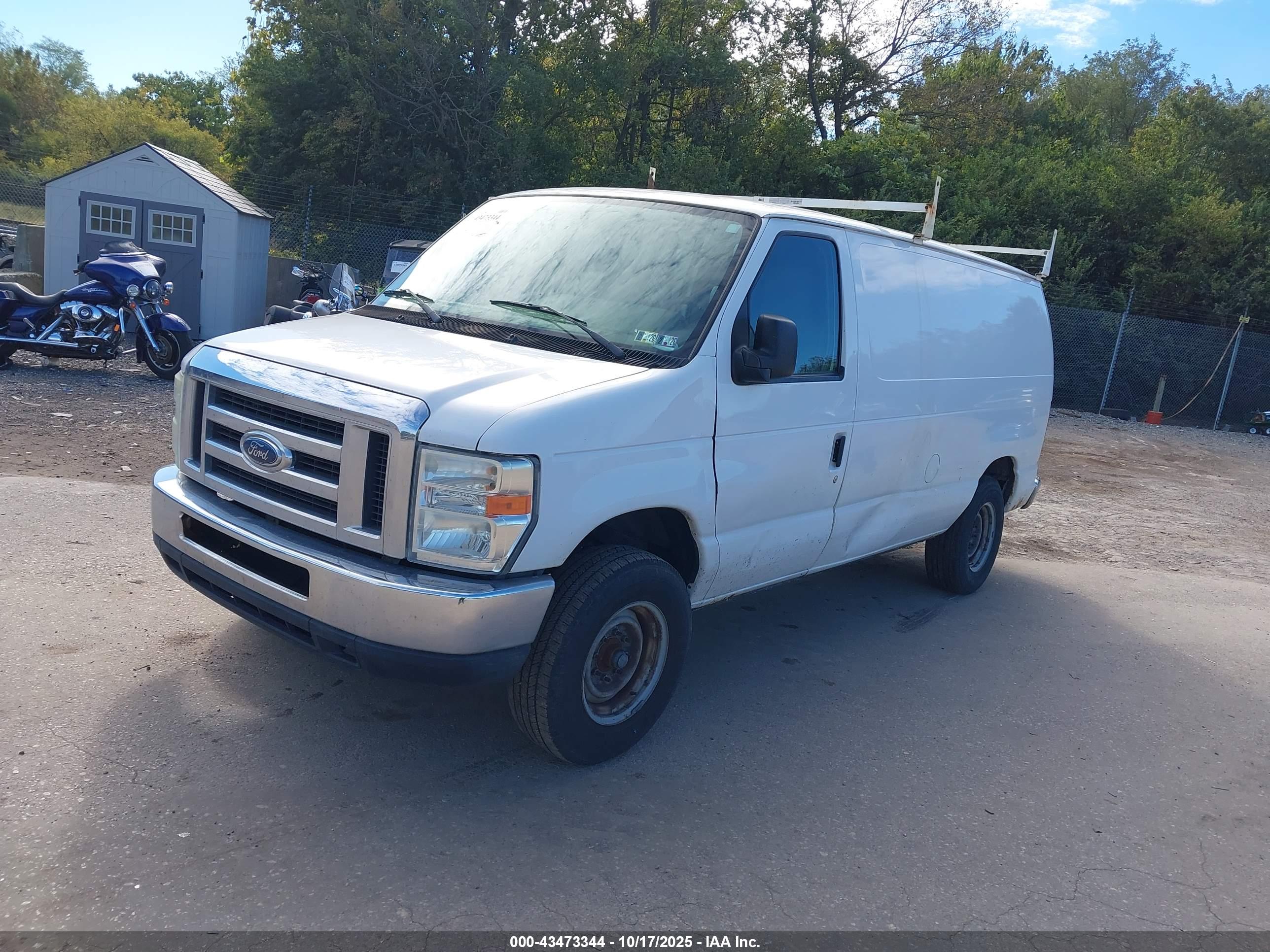 FORD E-250 image 2