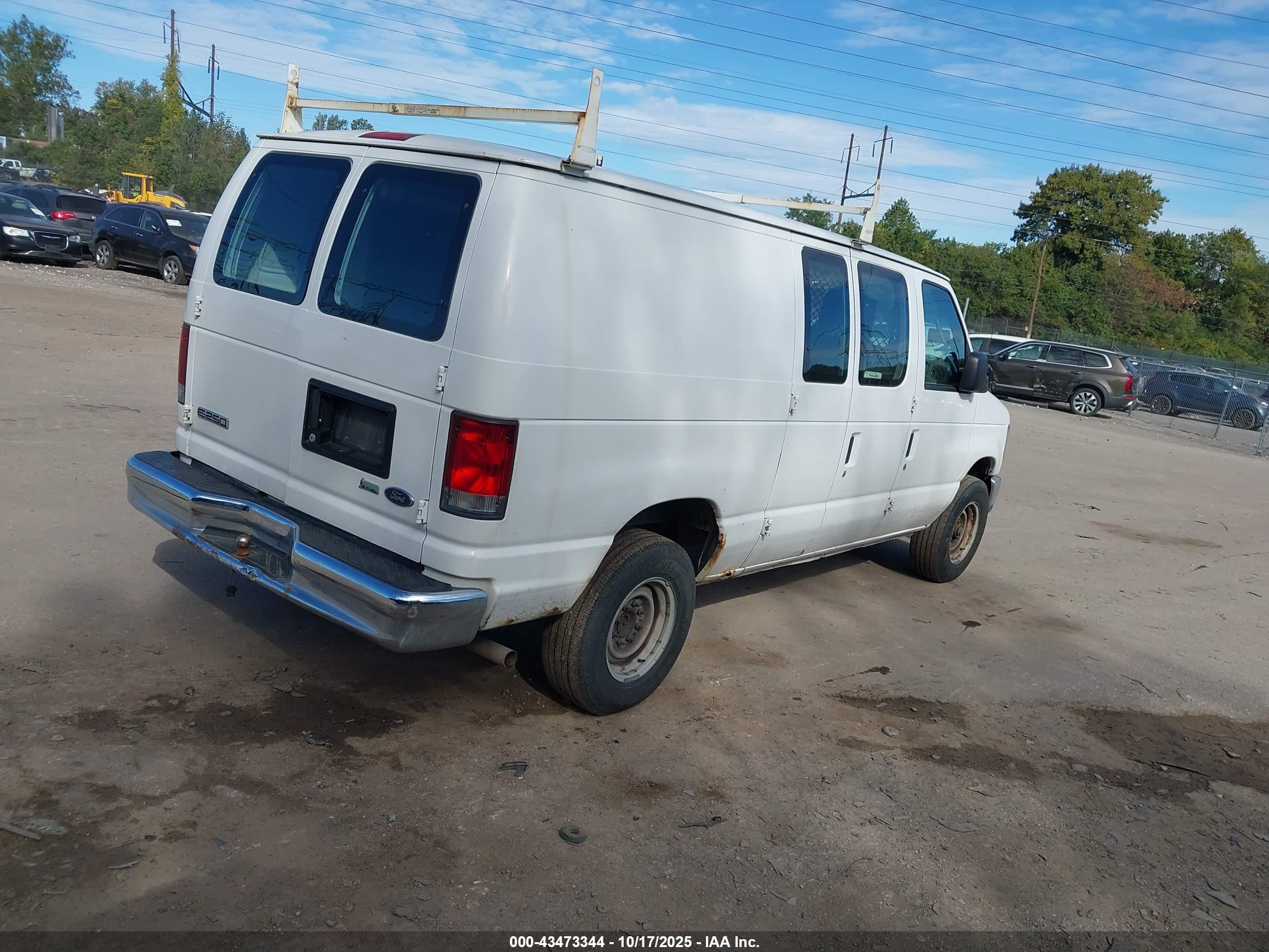 FORD E-250 image 4
