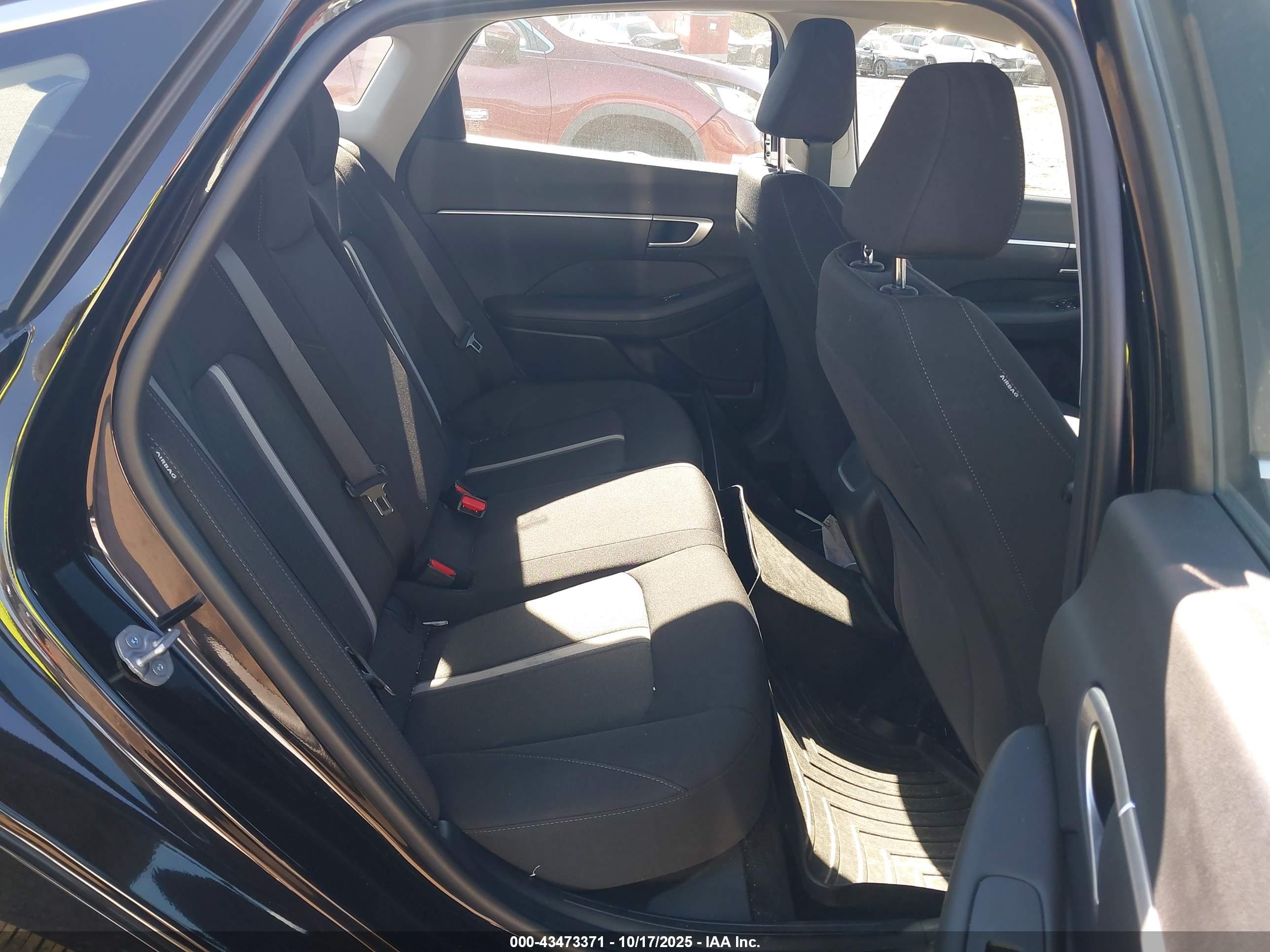 HYUNDAI SONATA image 8