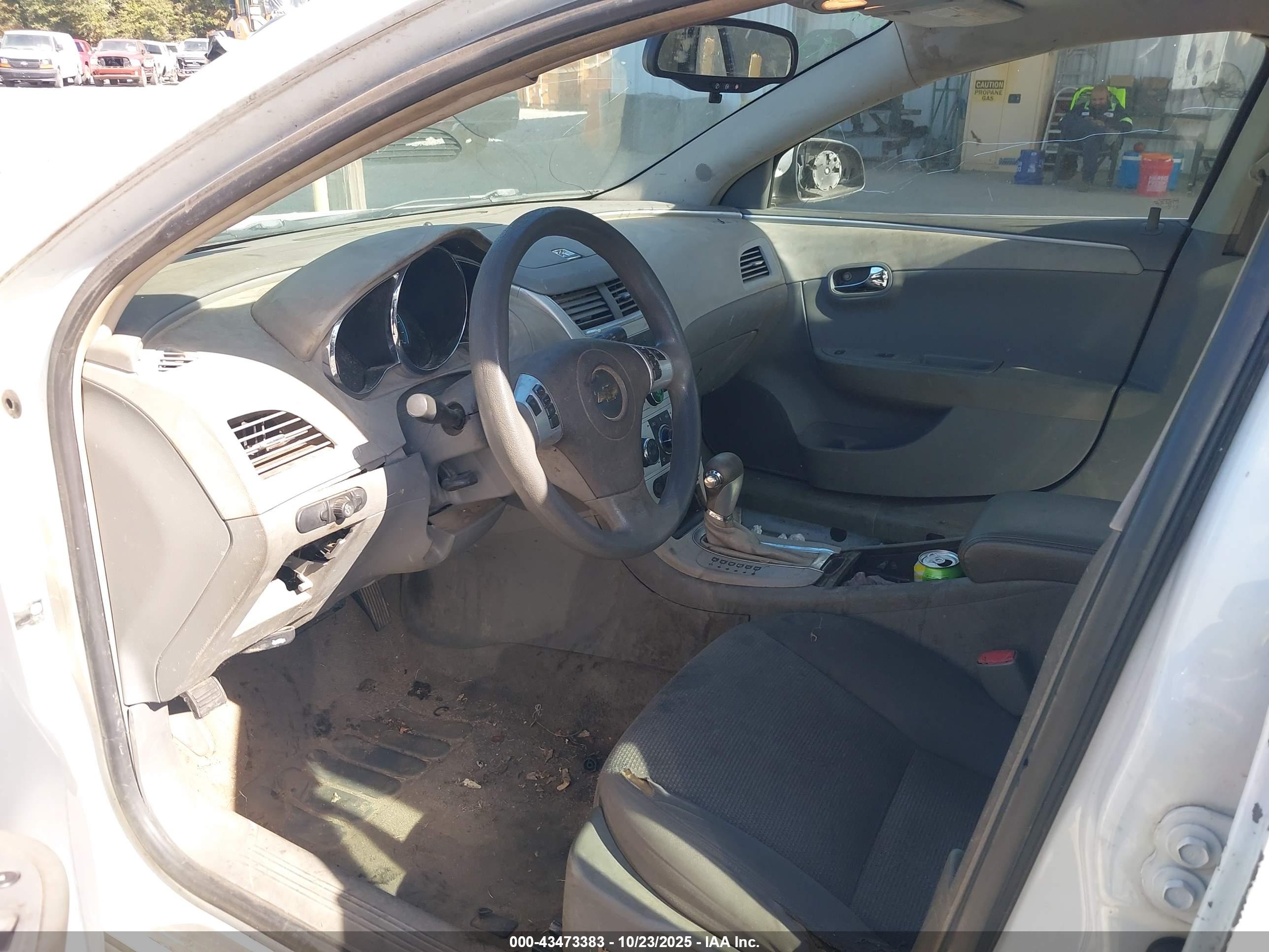 CHEVROLET MALIBU image 5
