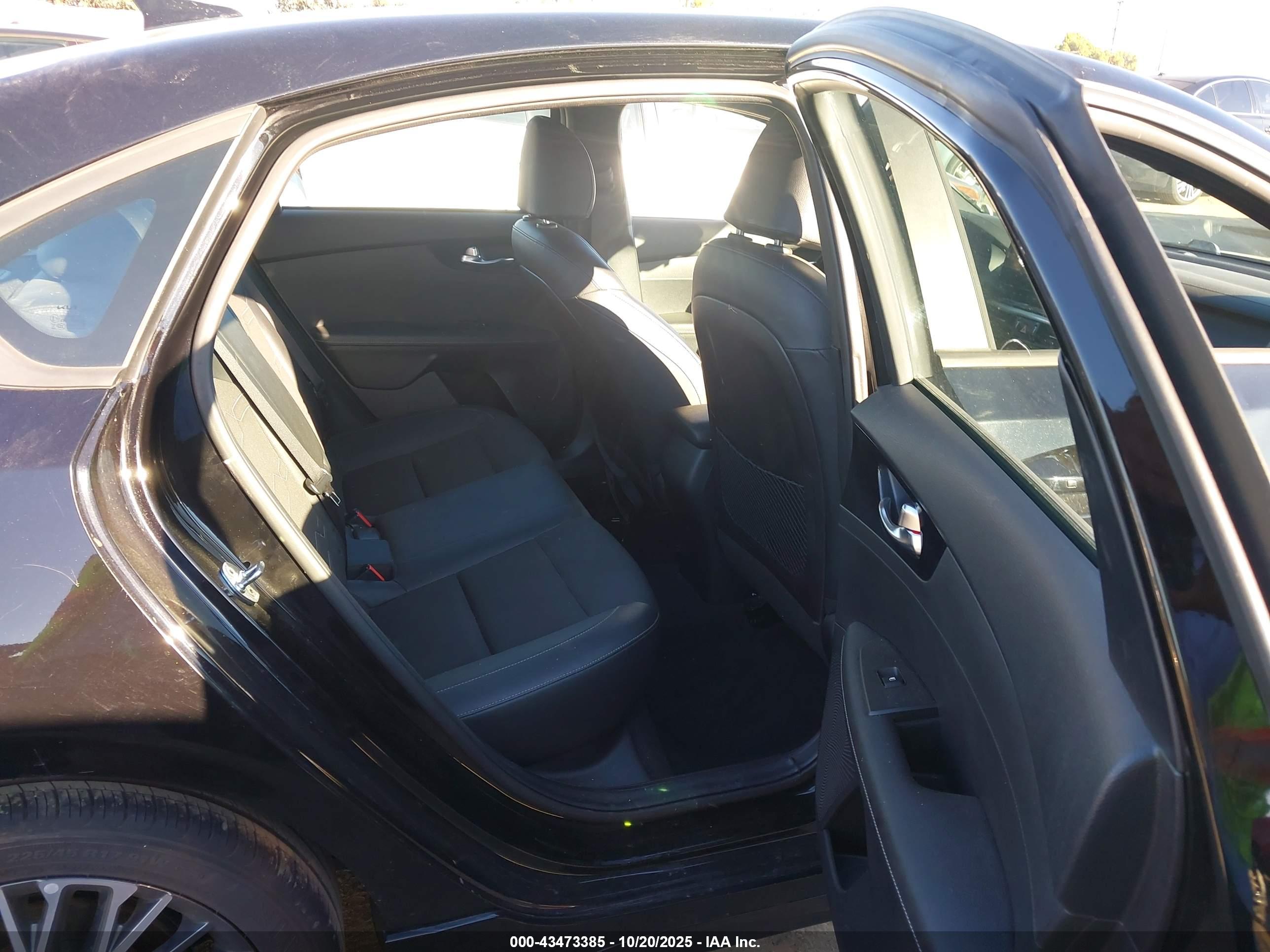 KIA FORTE image 8
