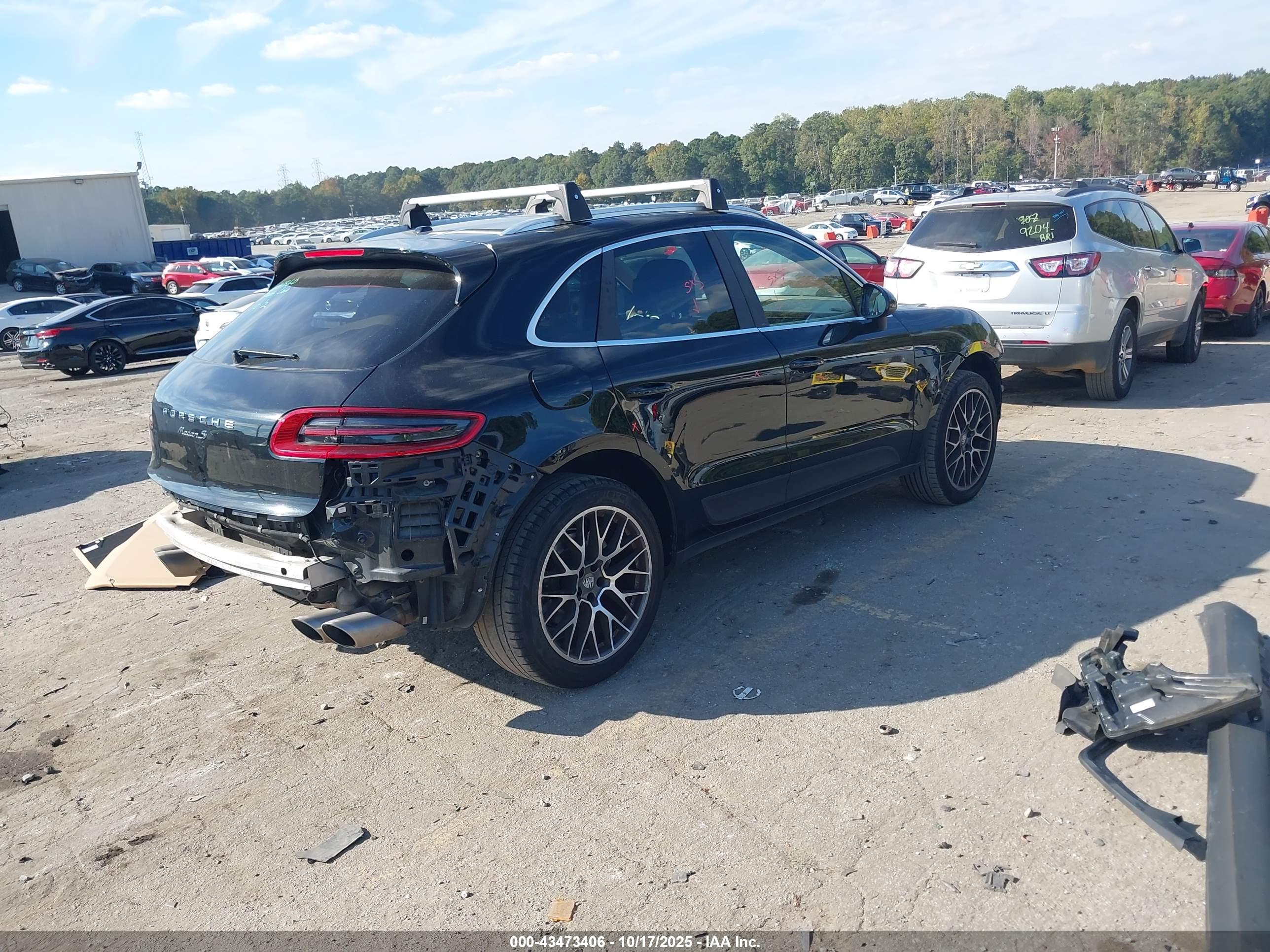 PORSCHE MACAN image 4