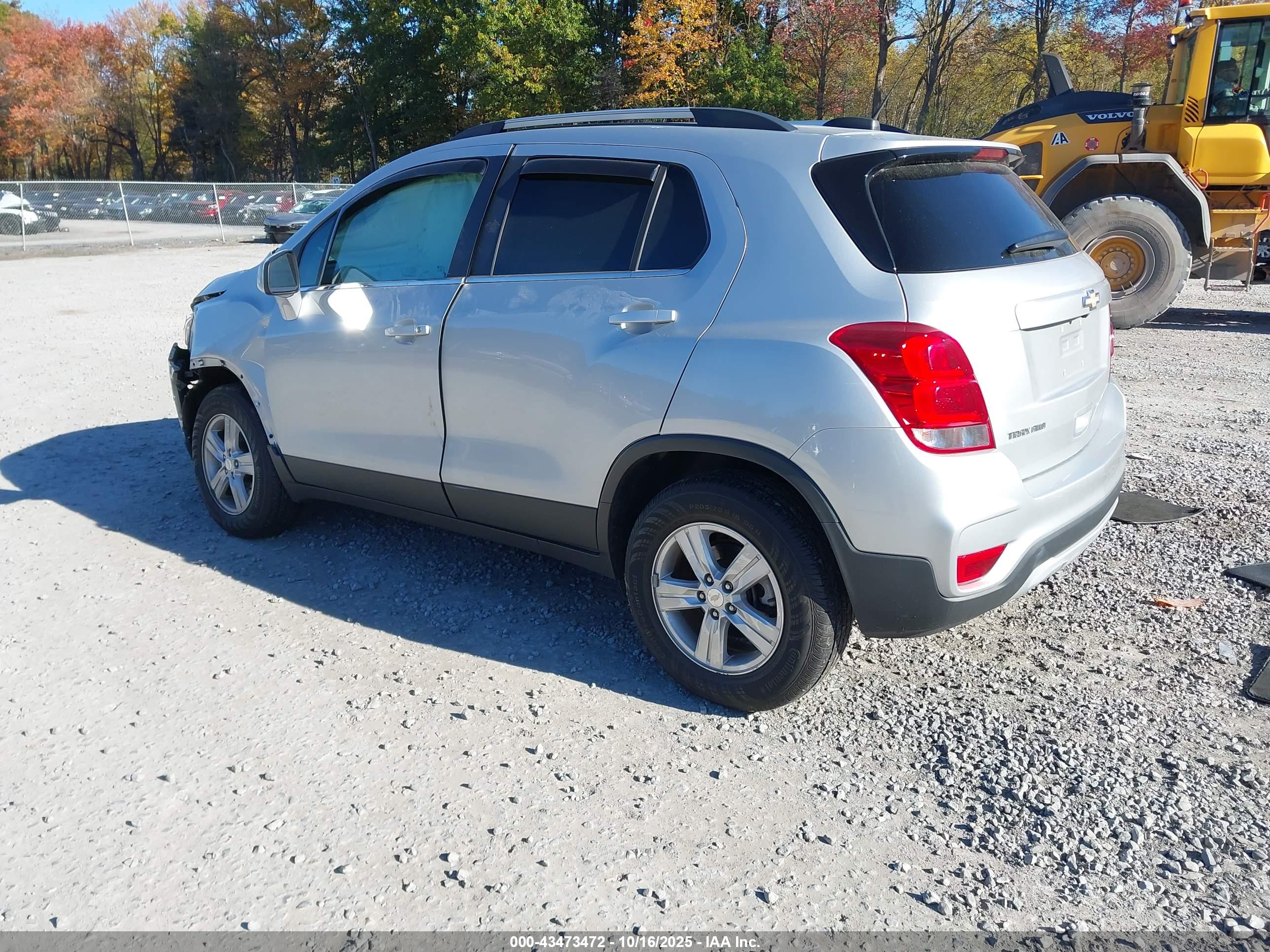 CHEVROLET TRAX image 3