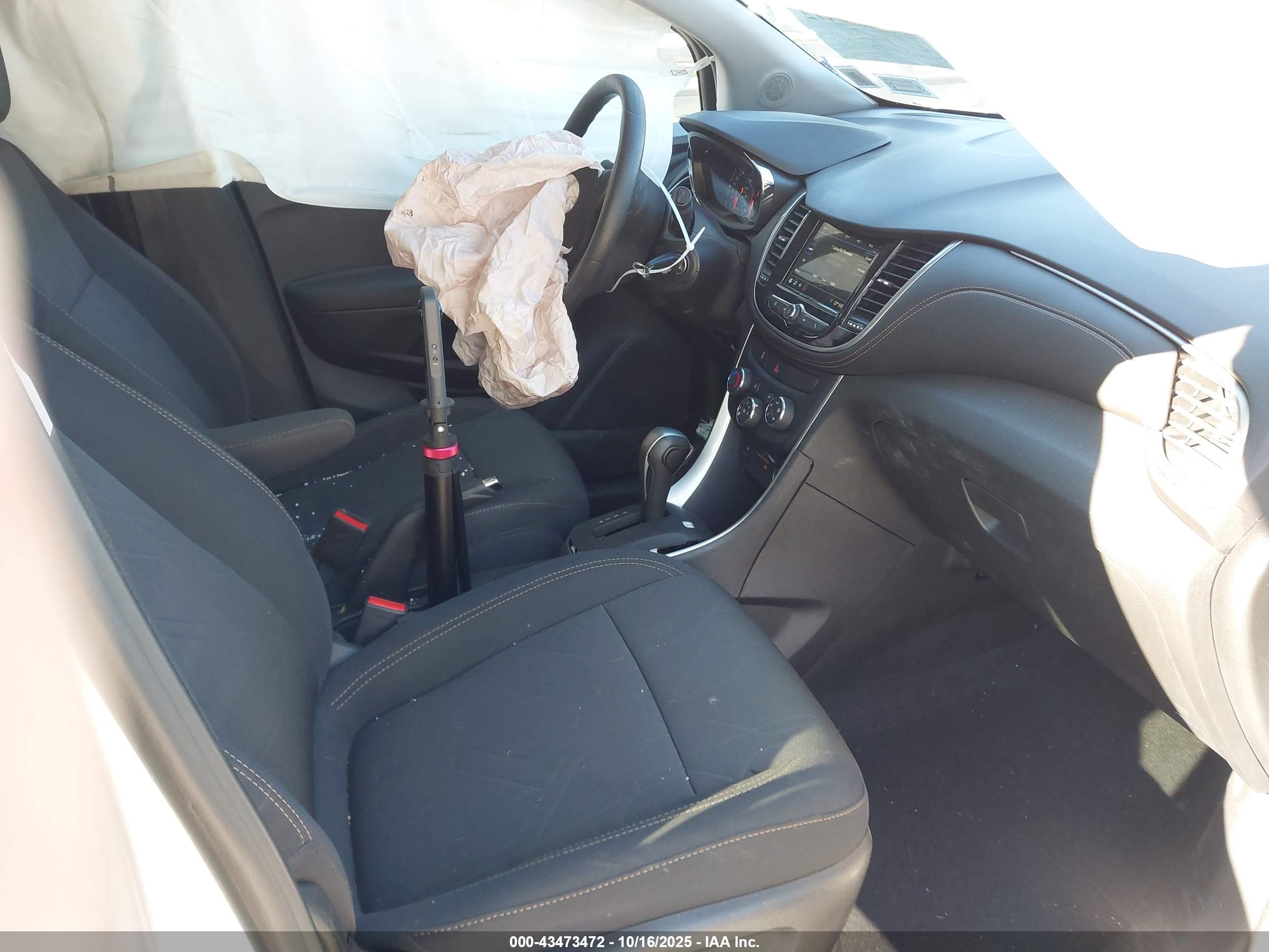 CHEVROLET TRAX image 5