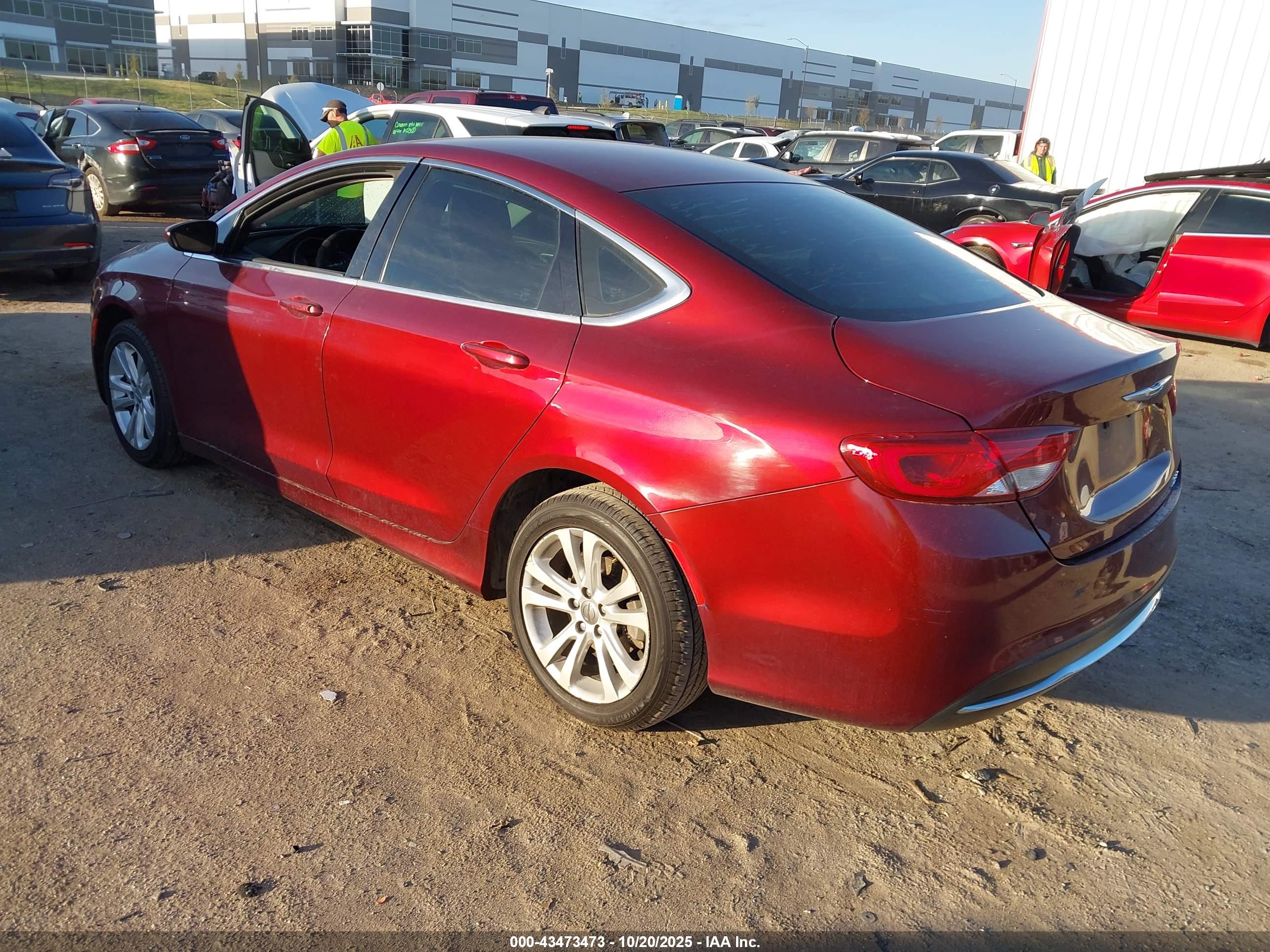 CHRYSLER 200 image 3