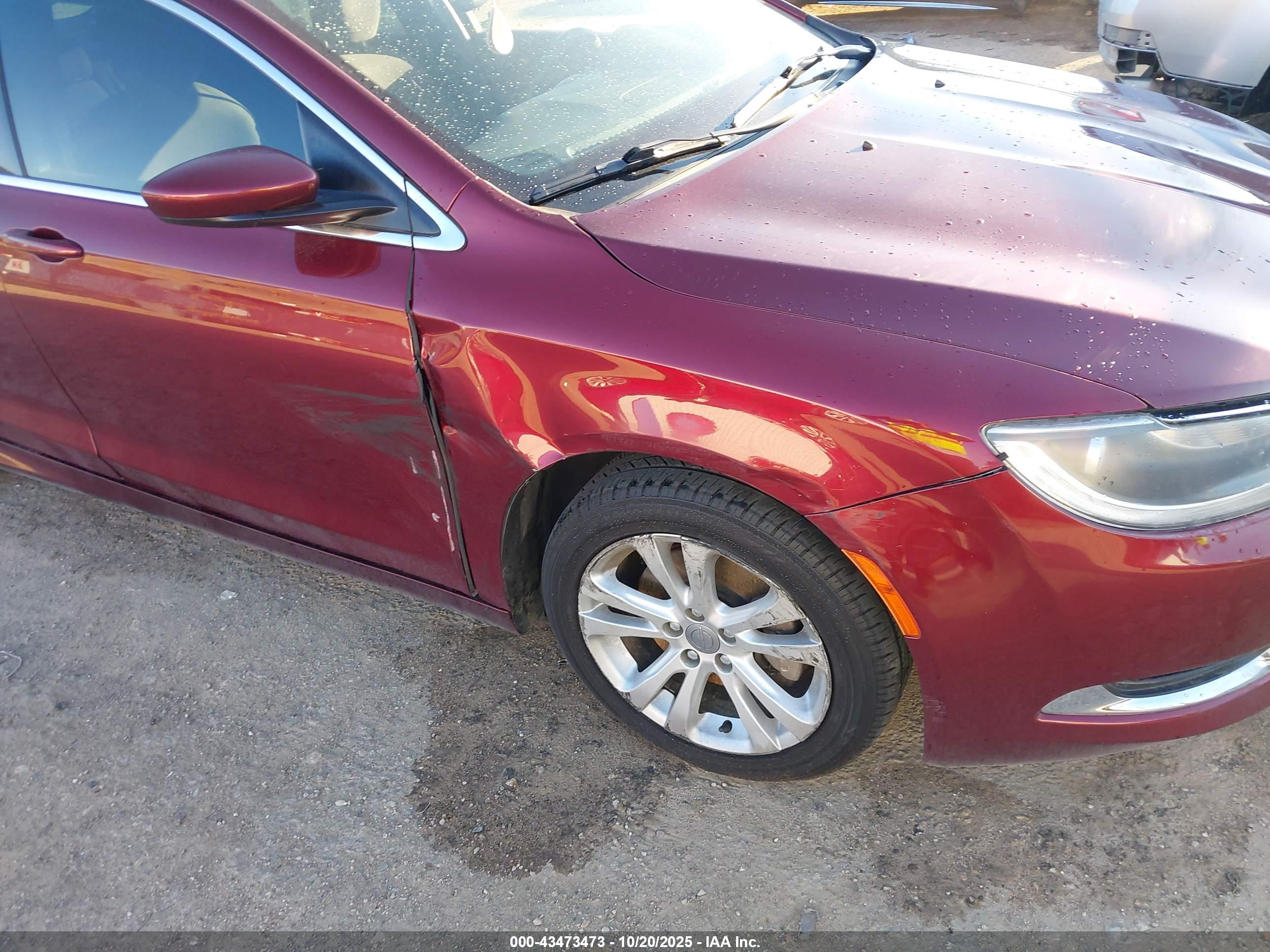 CHRYSLER 200 image 6