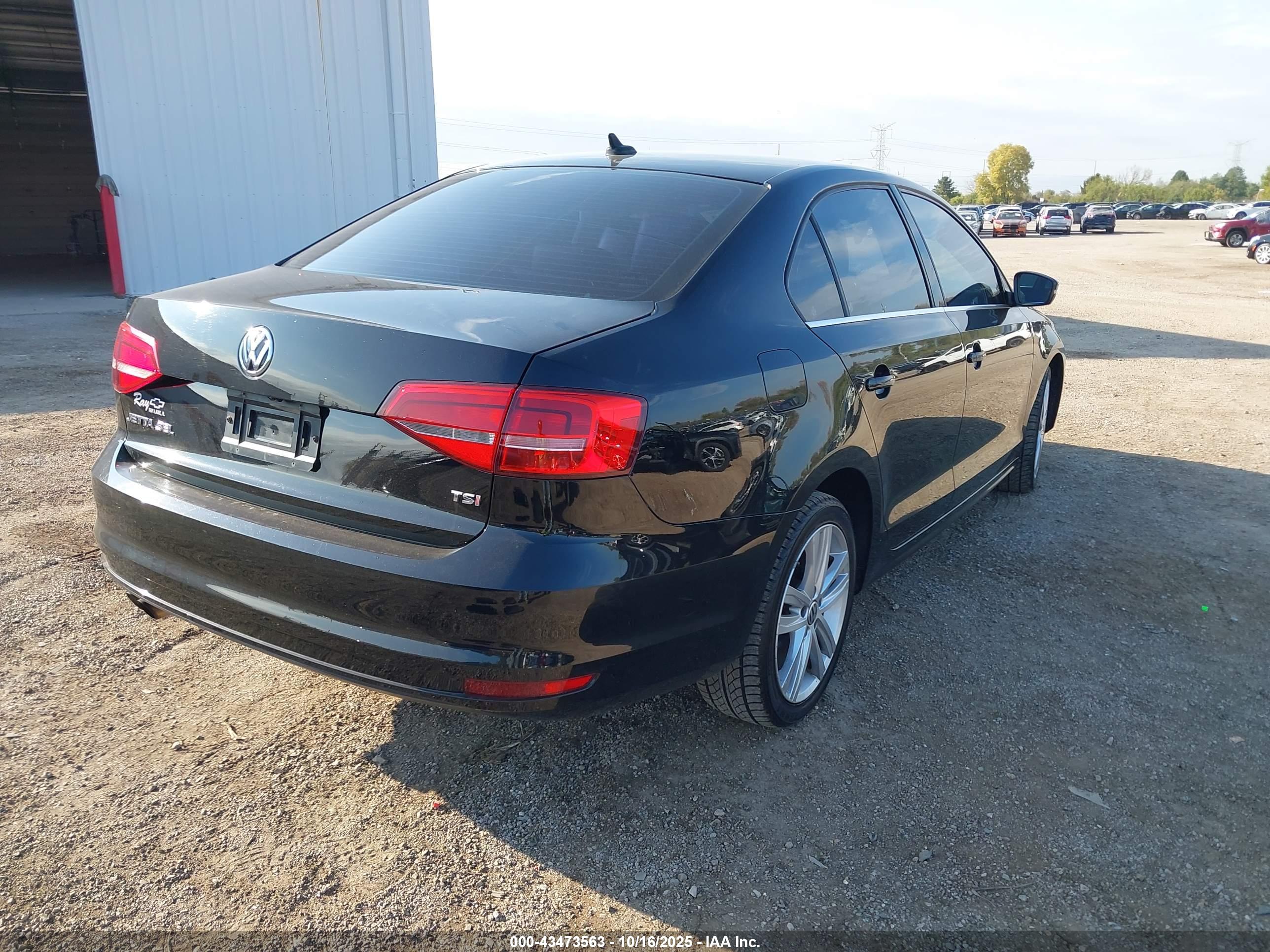 VOLKSWAGEN JETTA image 4