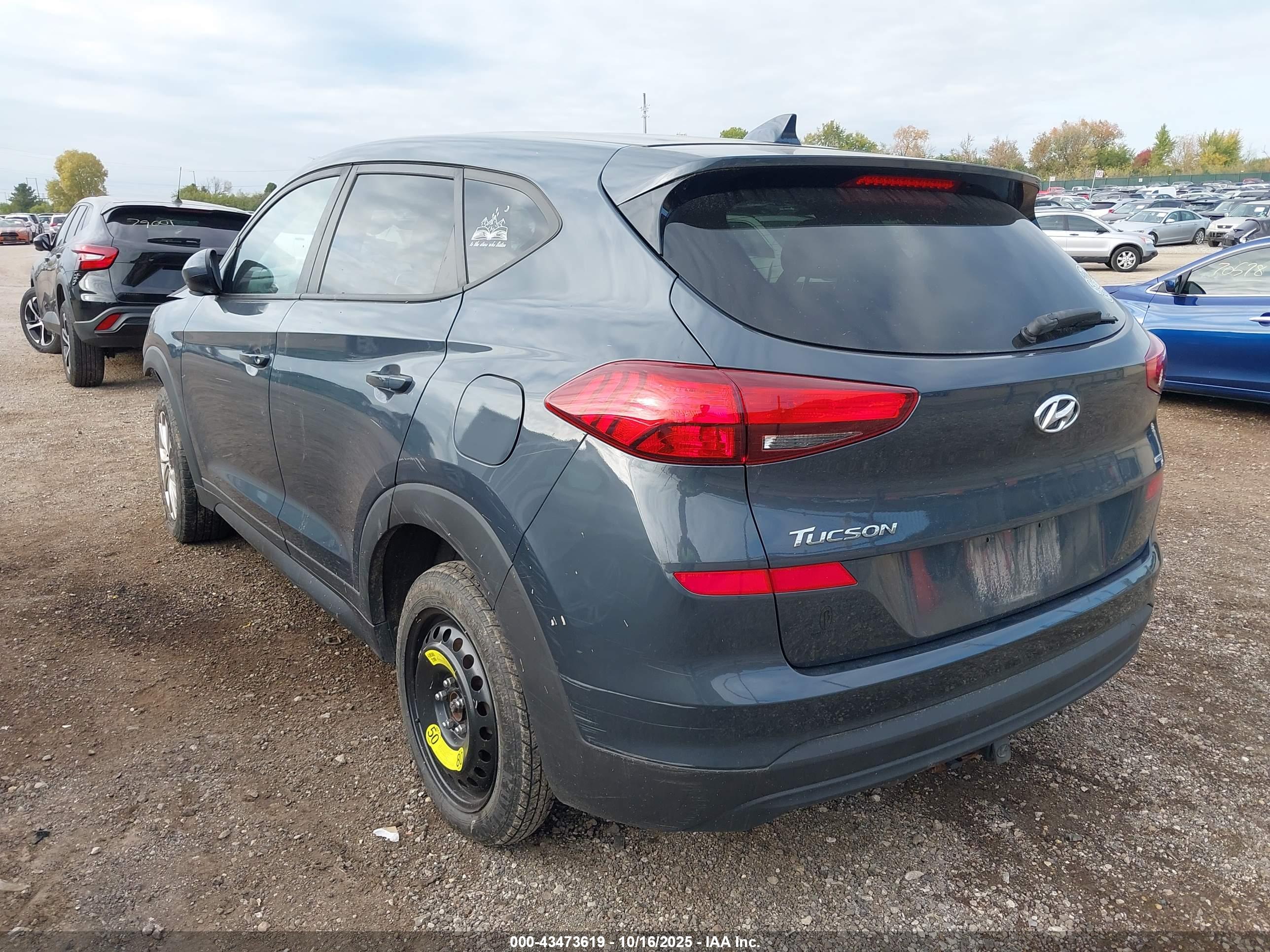 HYUNDAI TUCSON image 3