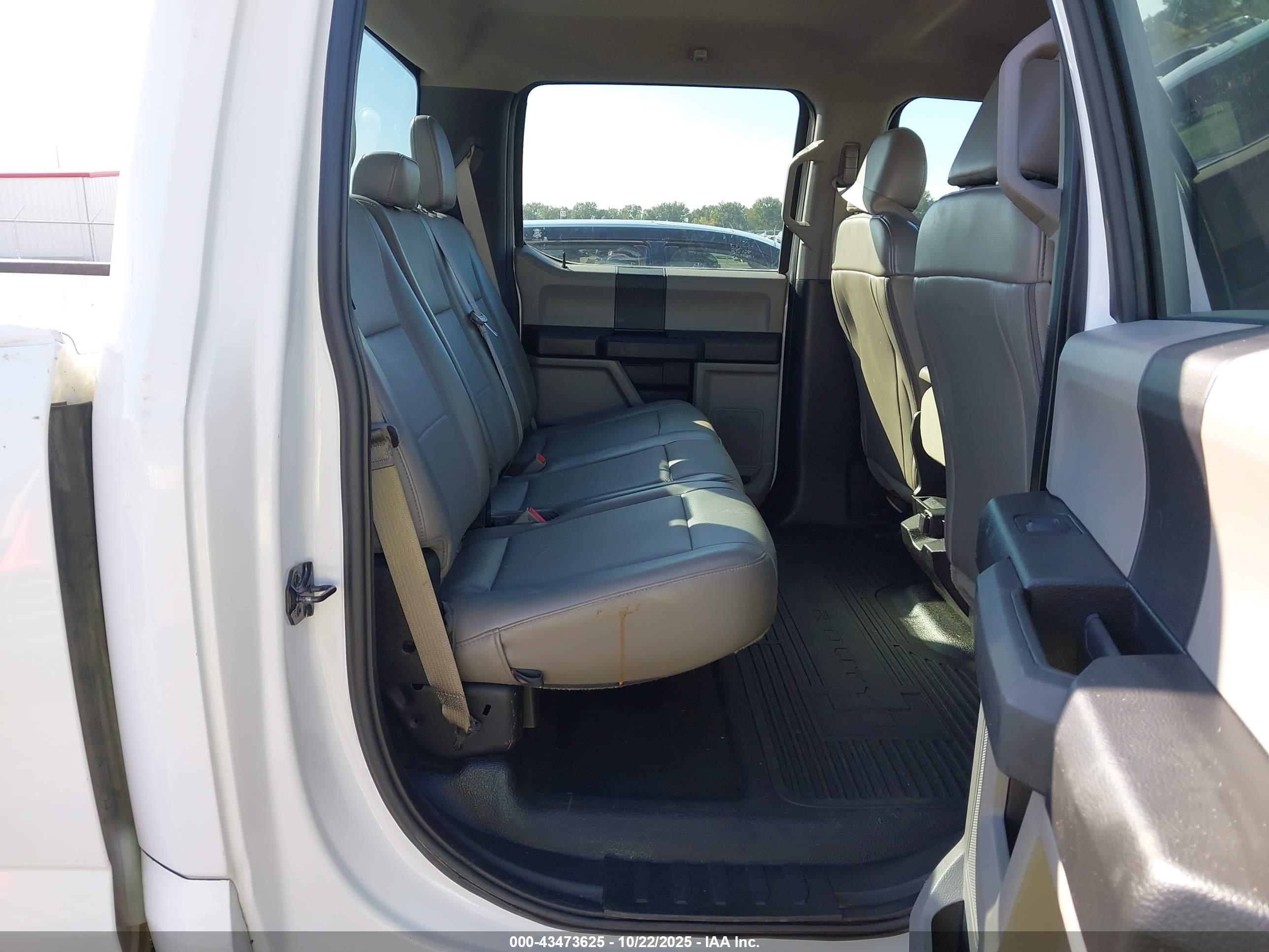 FORD F-250 image 8