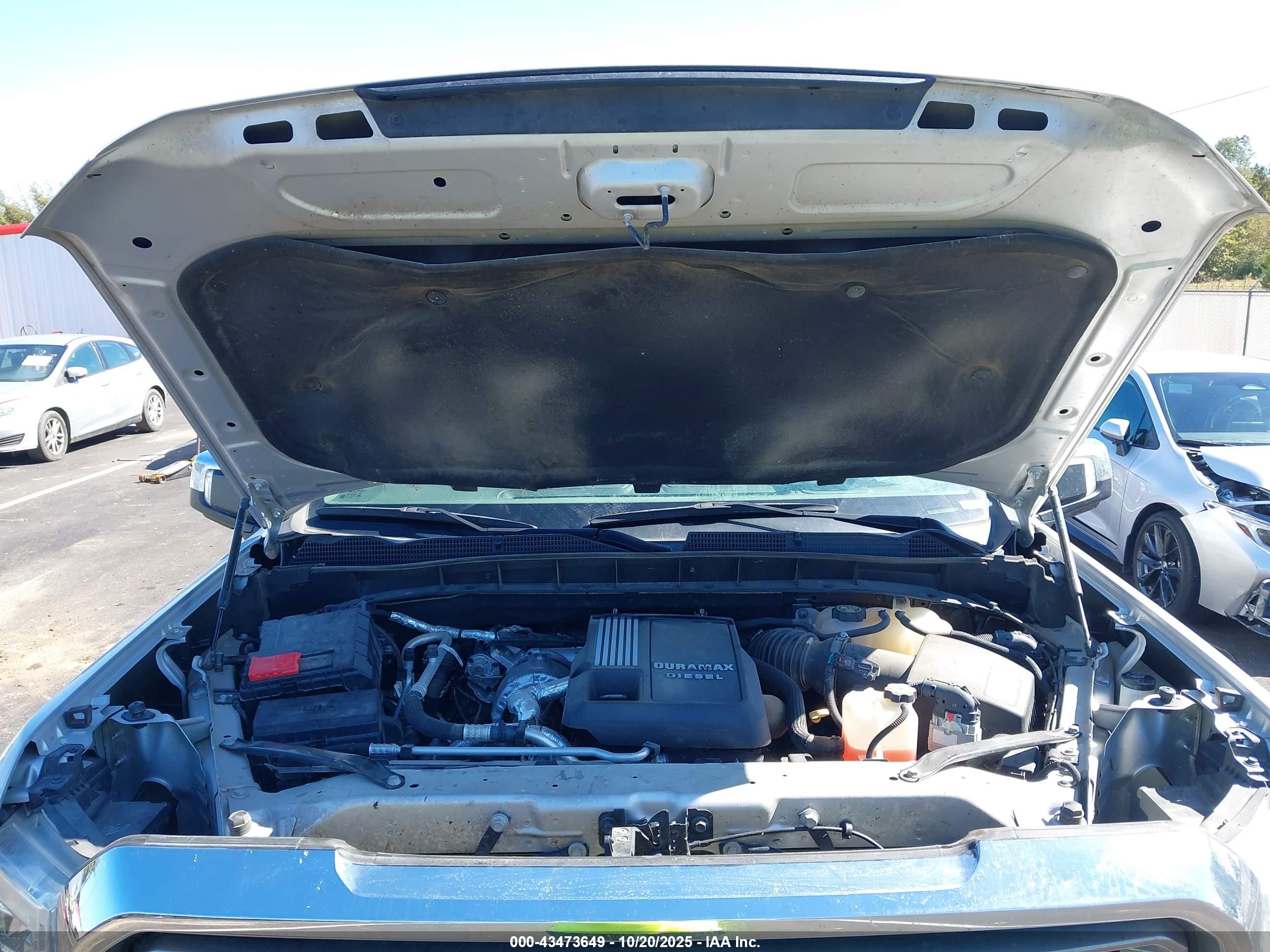 GMC SIERRA image 10