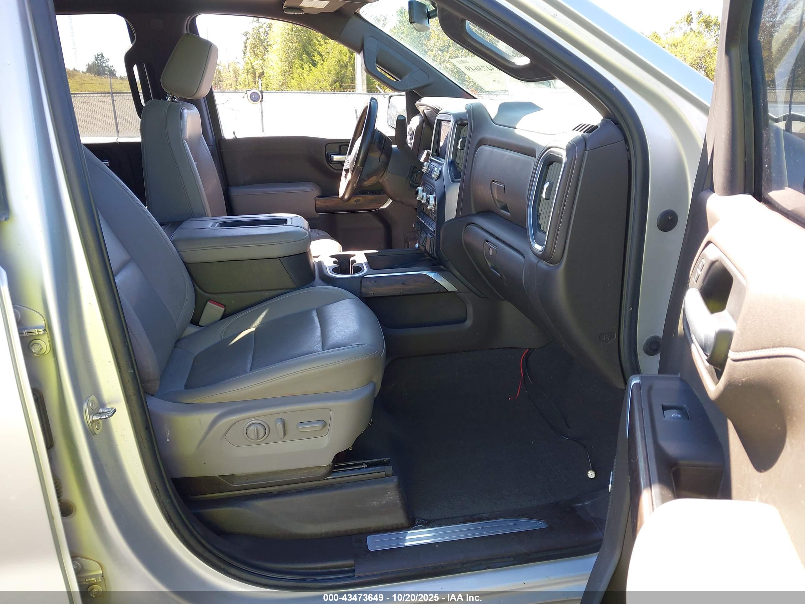 GMC SIERRA image 5