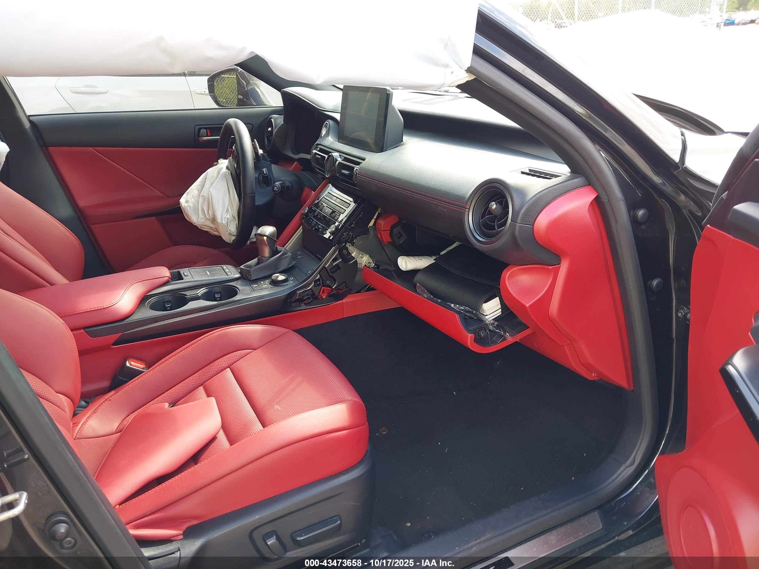 LEXUS IS image 5