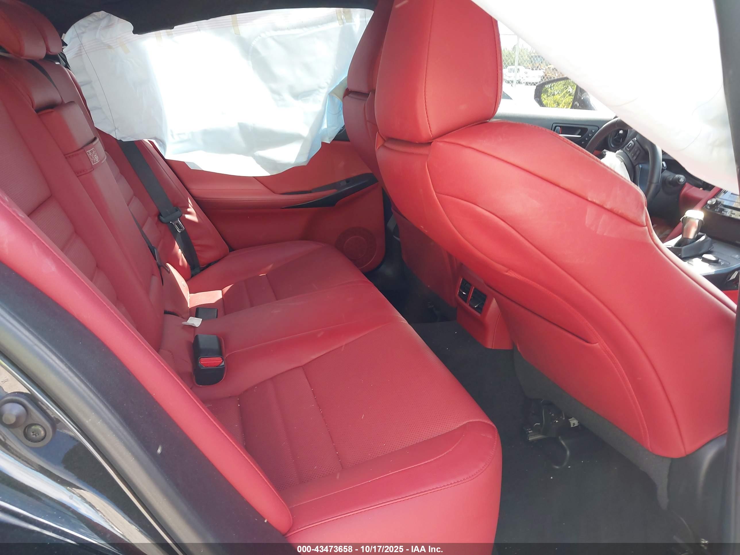 LEXUS IS image 8