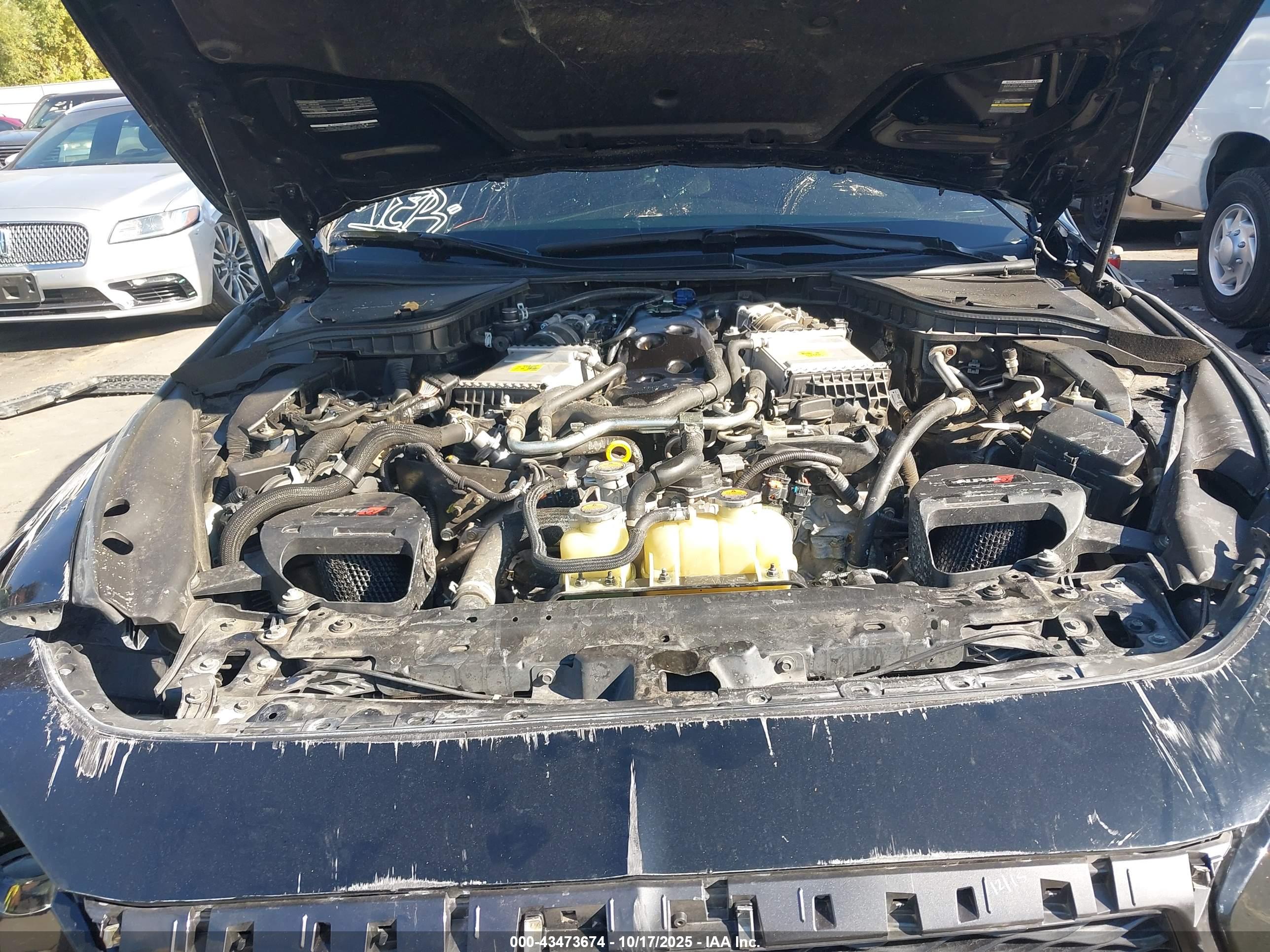 INFINITI Q60 image 10