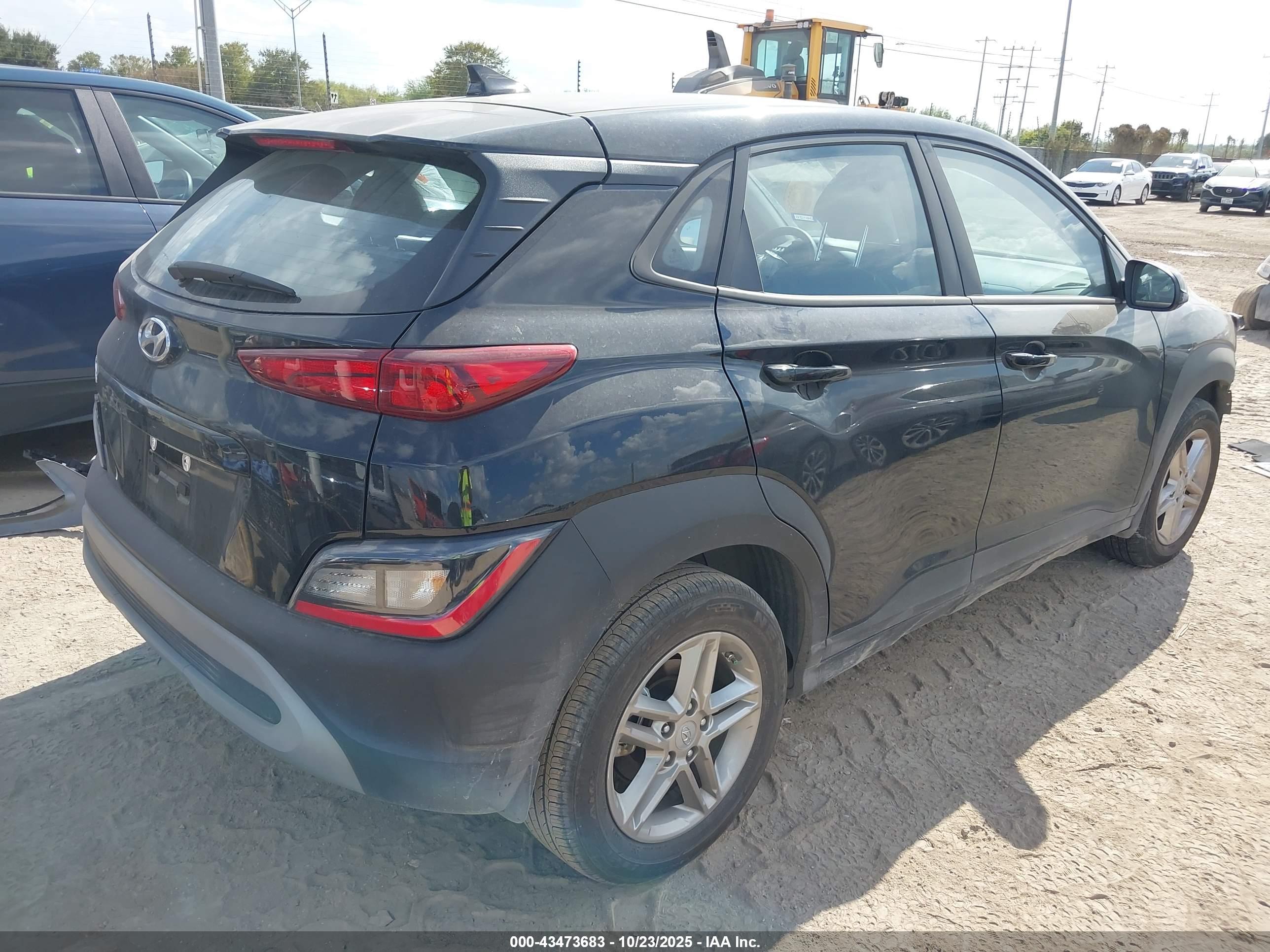 HYUNDAI KONA image 4