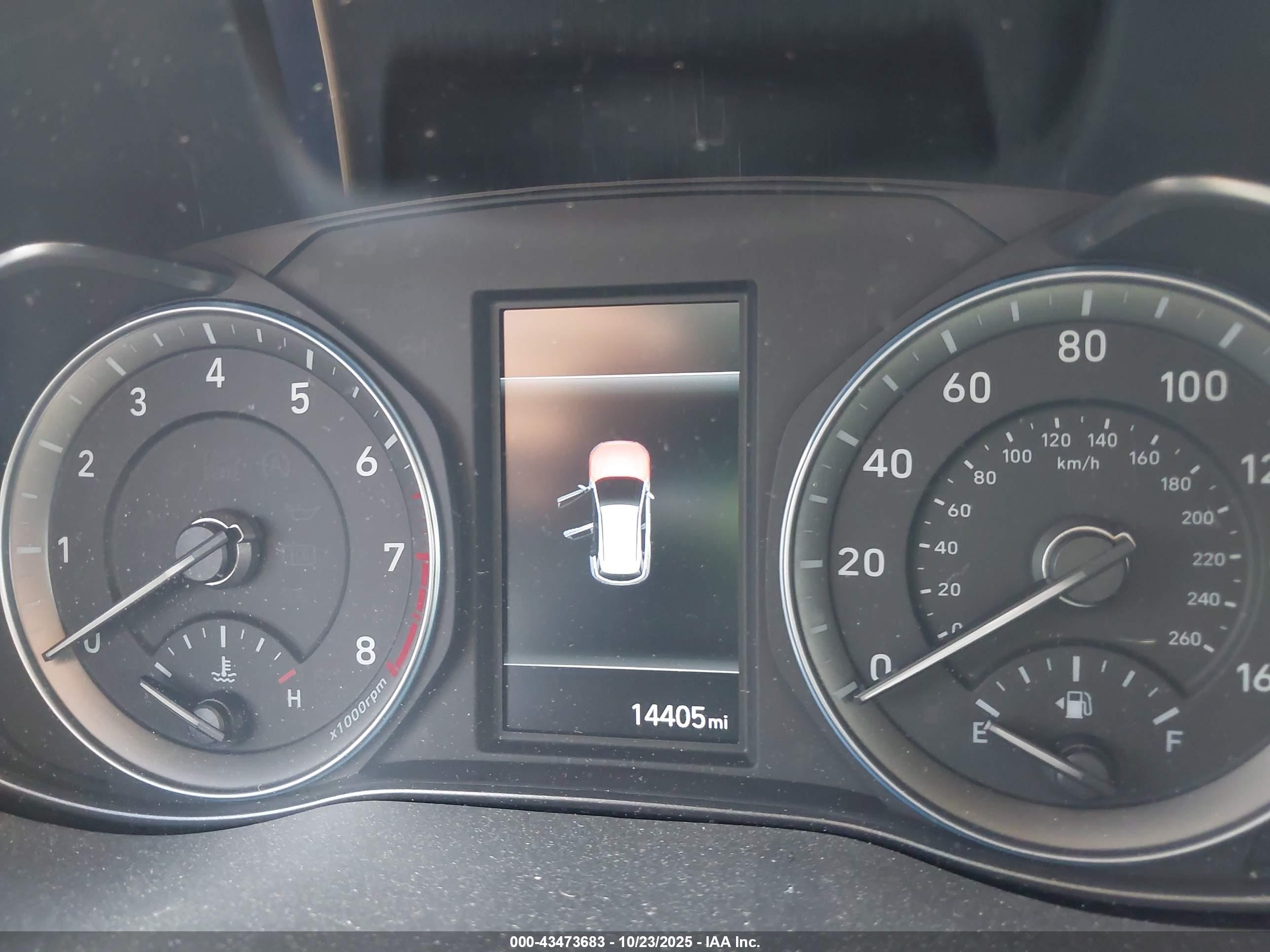 HYUNDAI KONA image 7