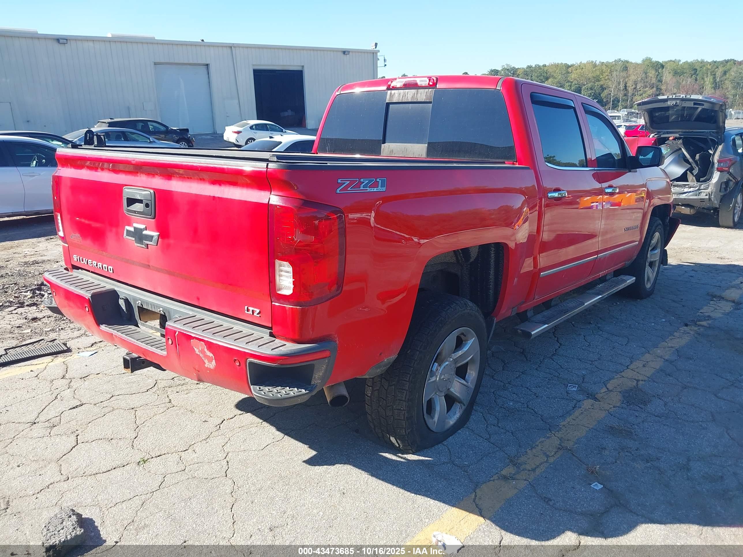 CHEVROLET SILVERADO image 4