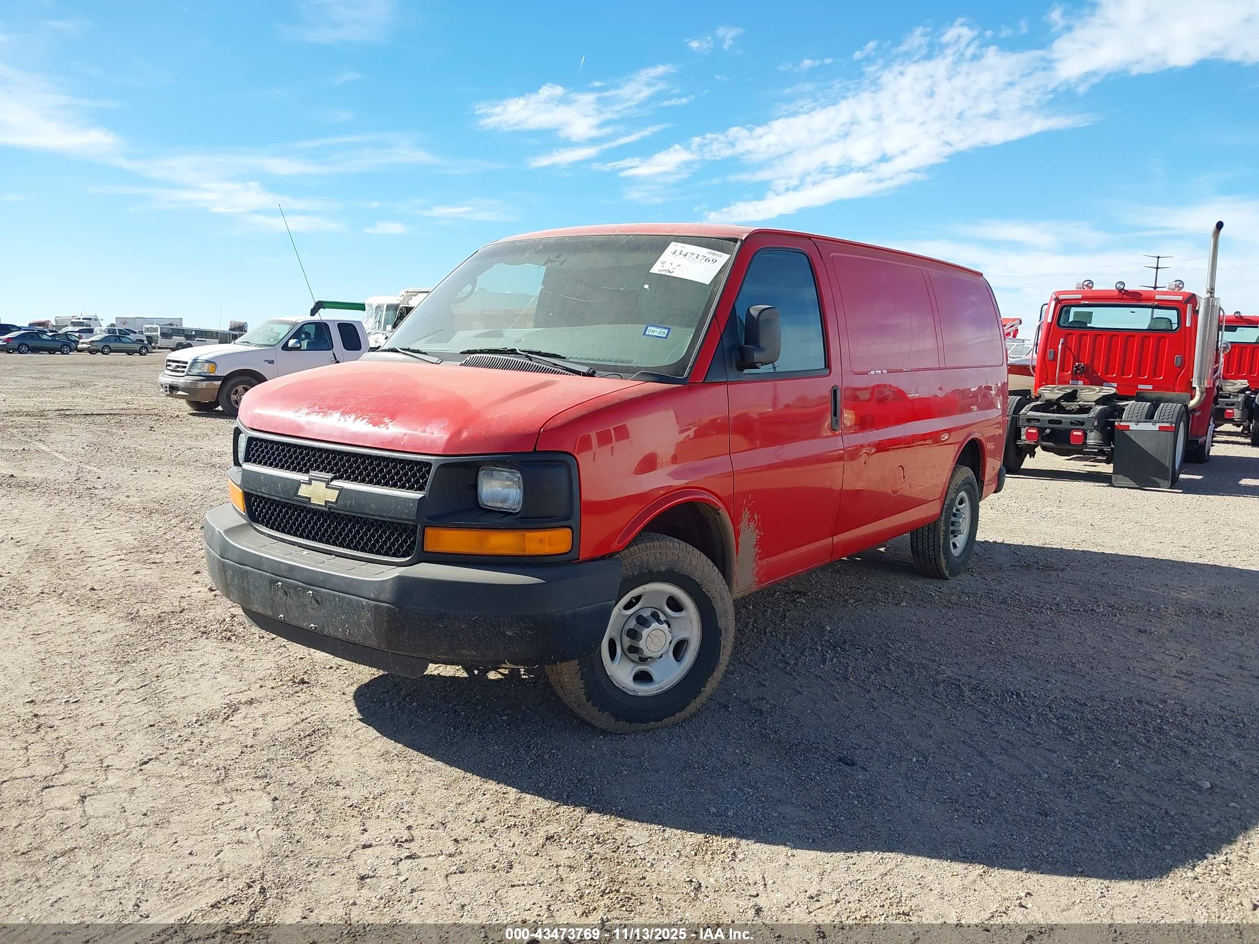 CHEVROLET EXPRESS image 2