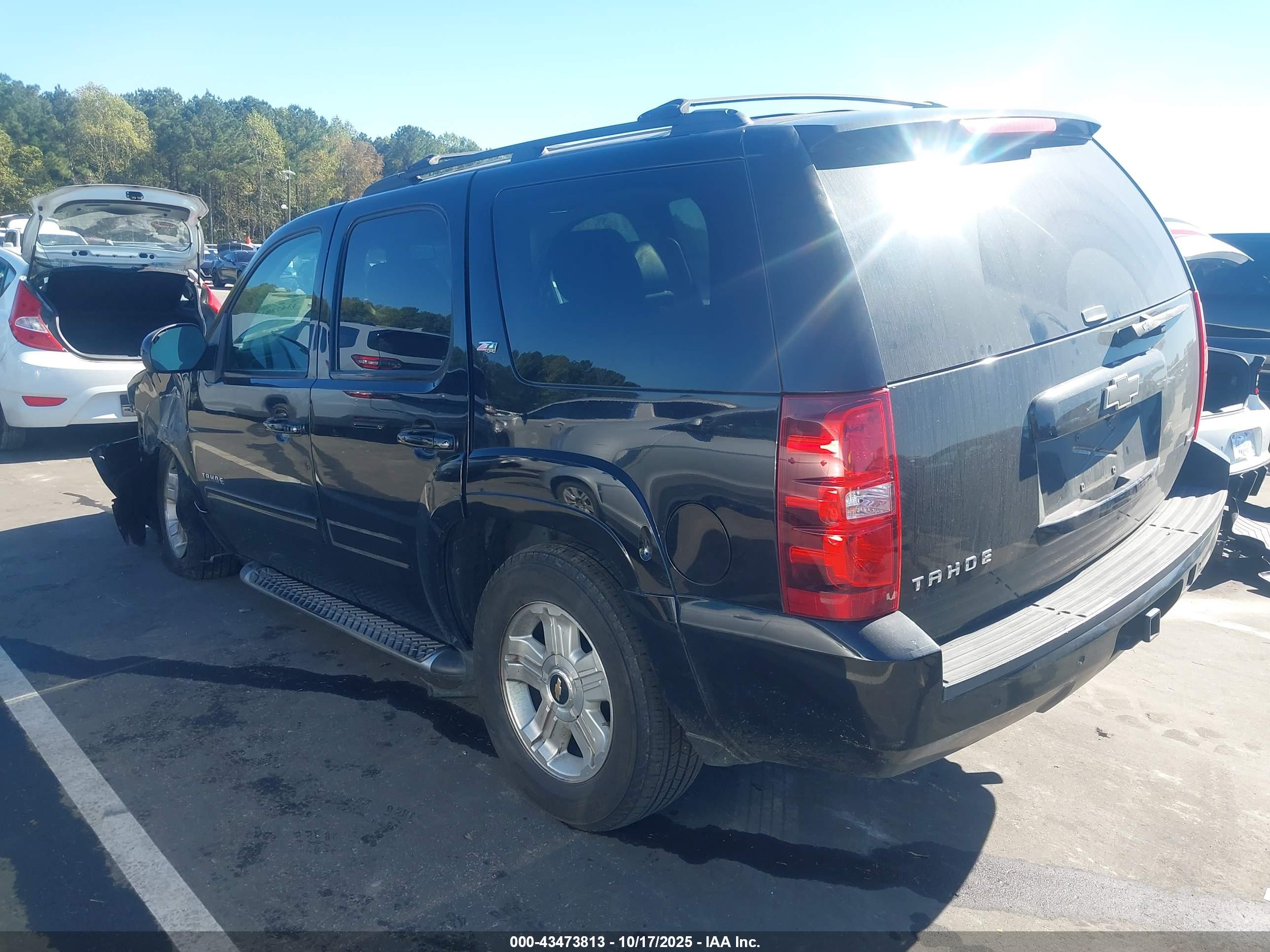 CHEVROLET TAHOE image 3