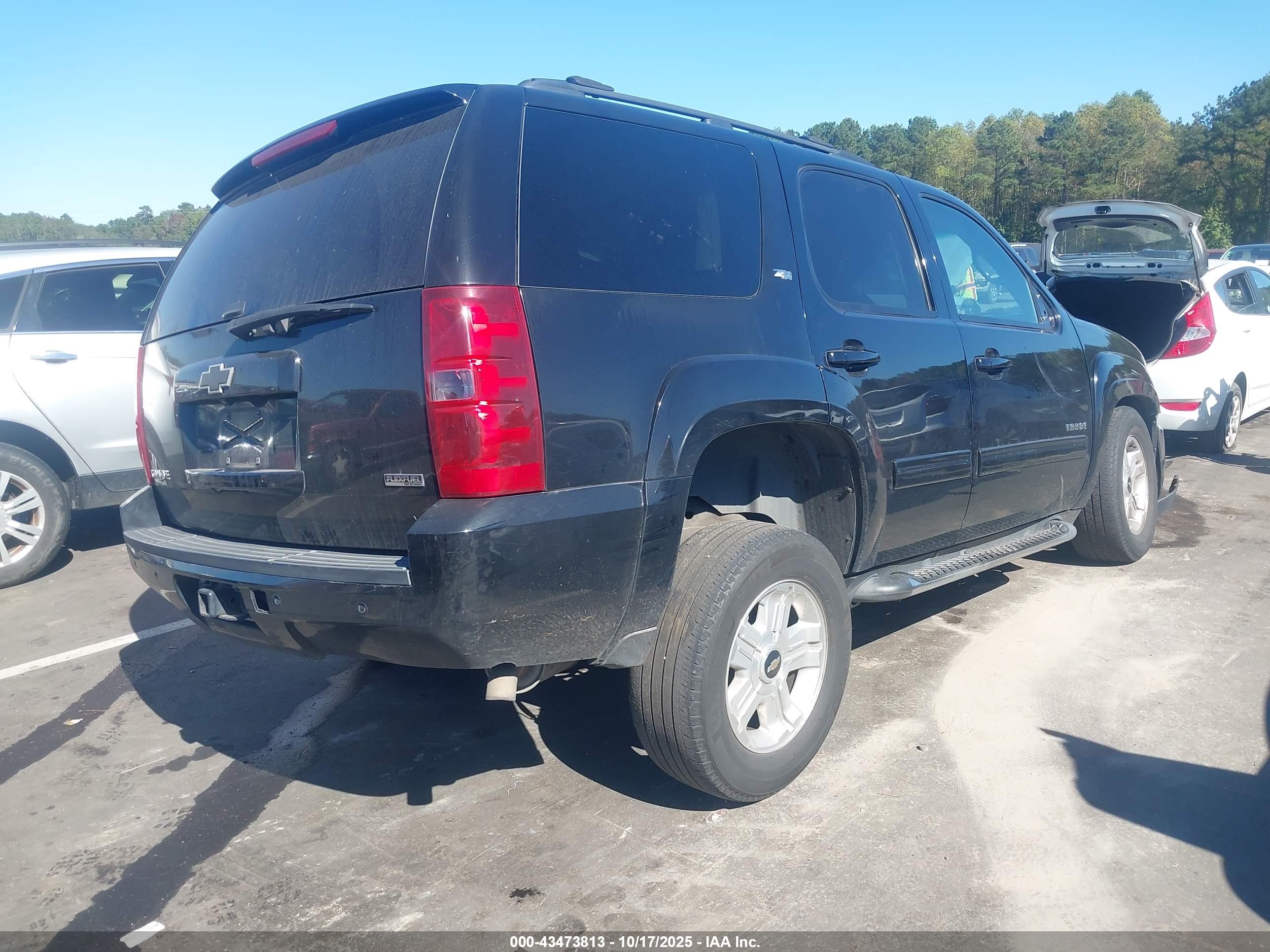 CHEVROLET TAHOE image 4