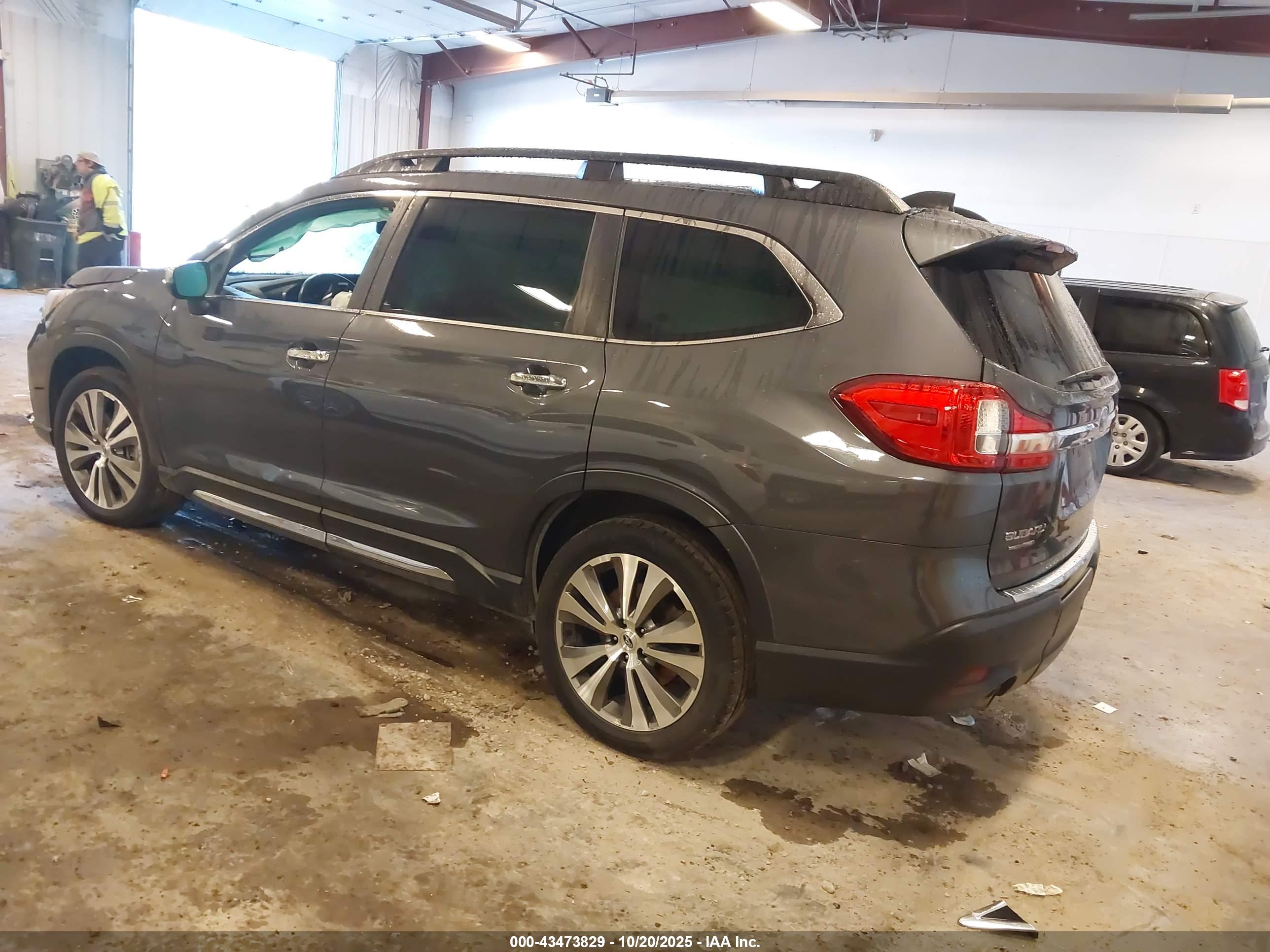 SUBARU ASCENT image 3